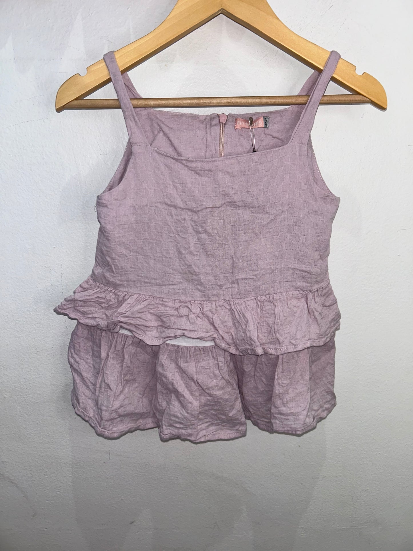 Ruffles tee 7-8y