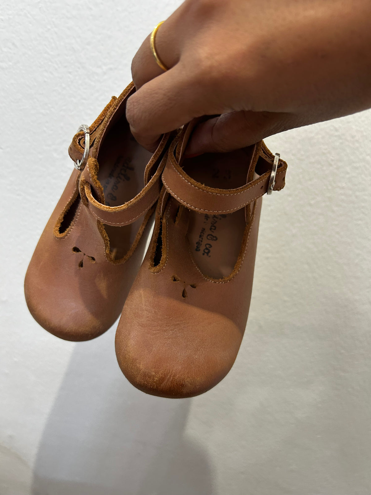 C6-7 brown fancy shoes