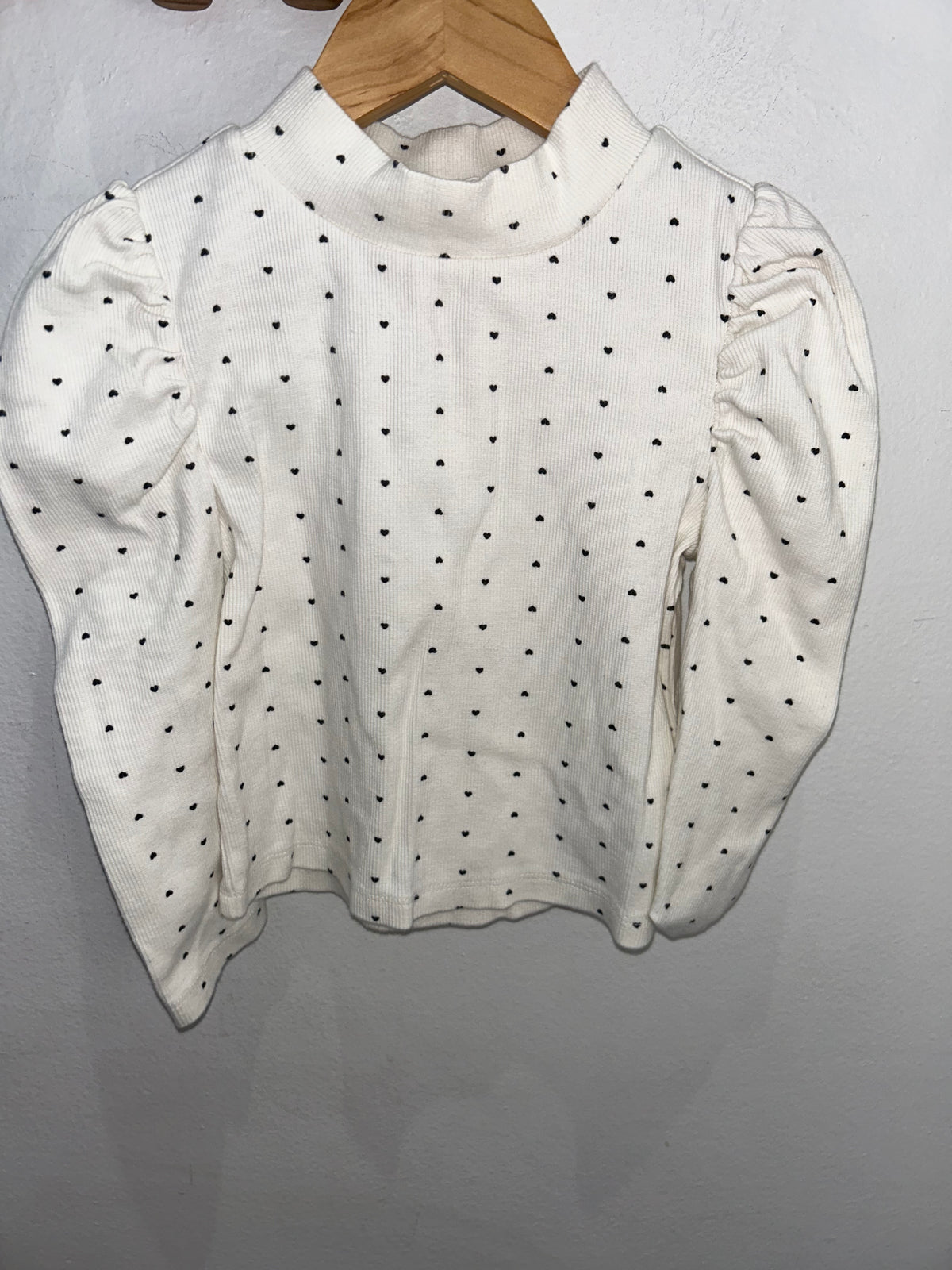 Cream ribbed heart mocnkeck 3y