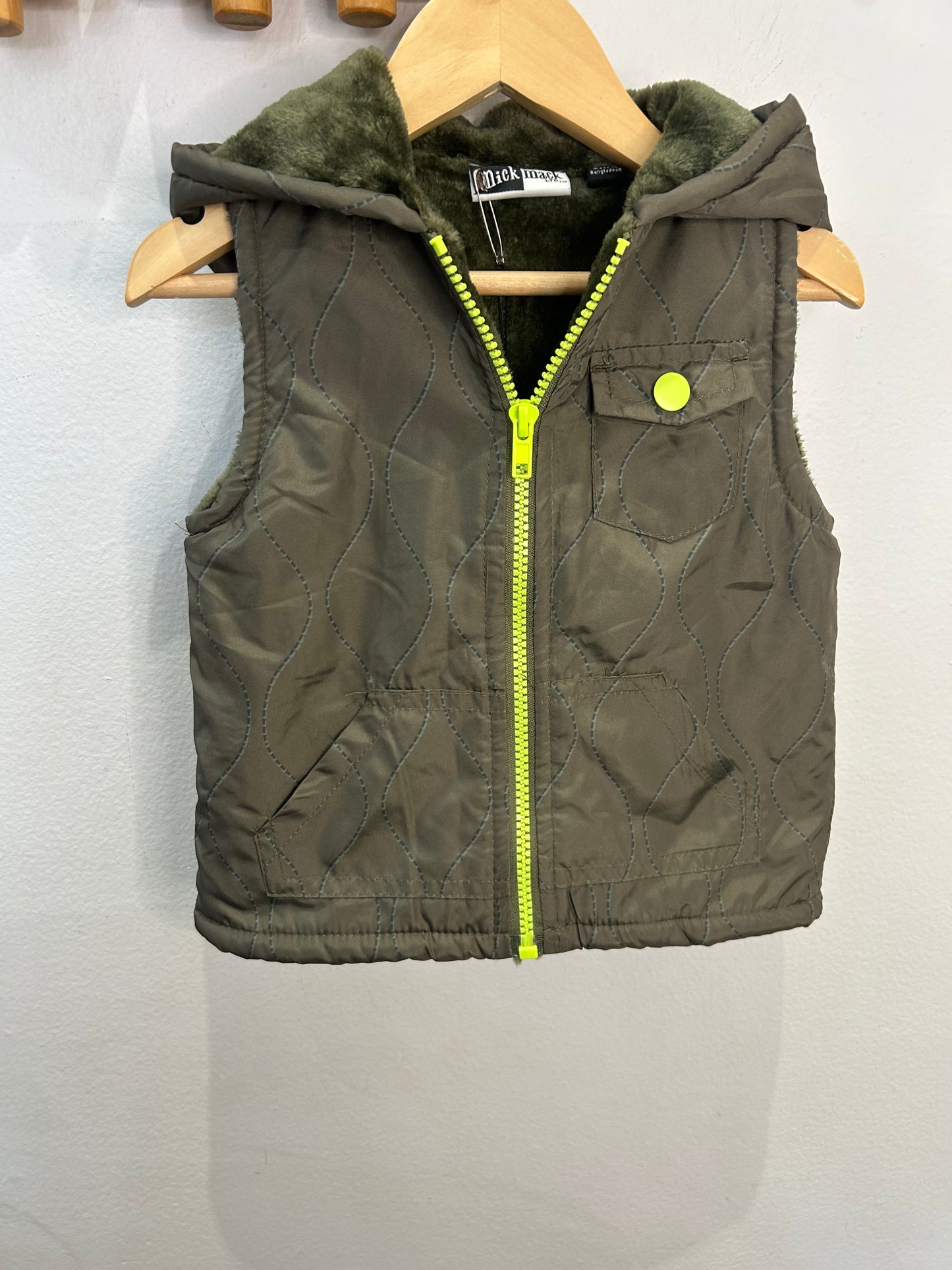 Olive vest 18m