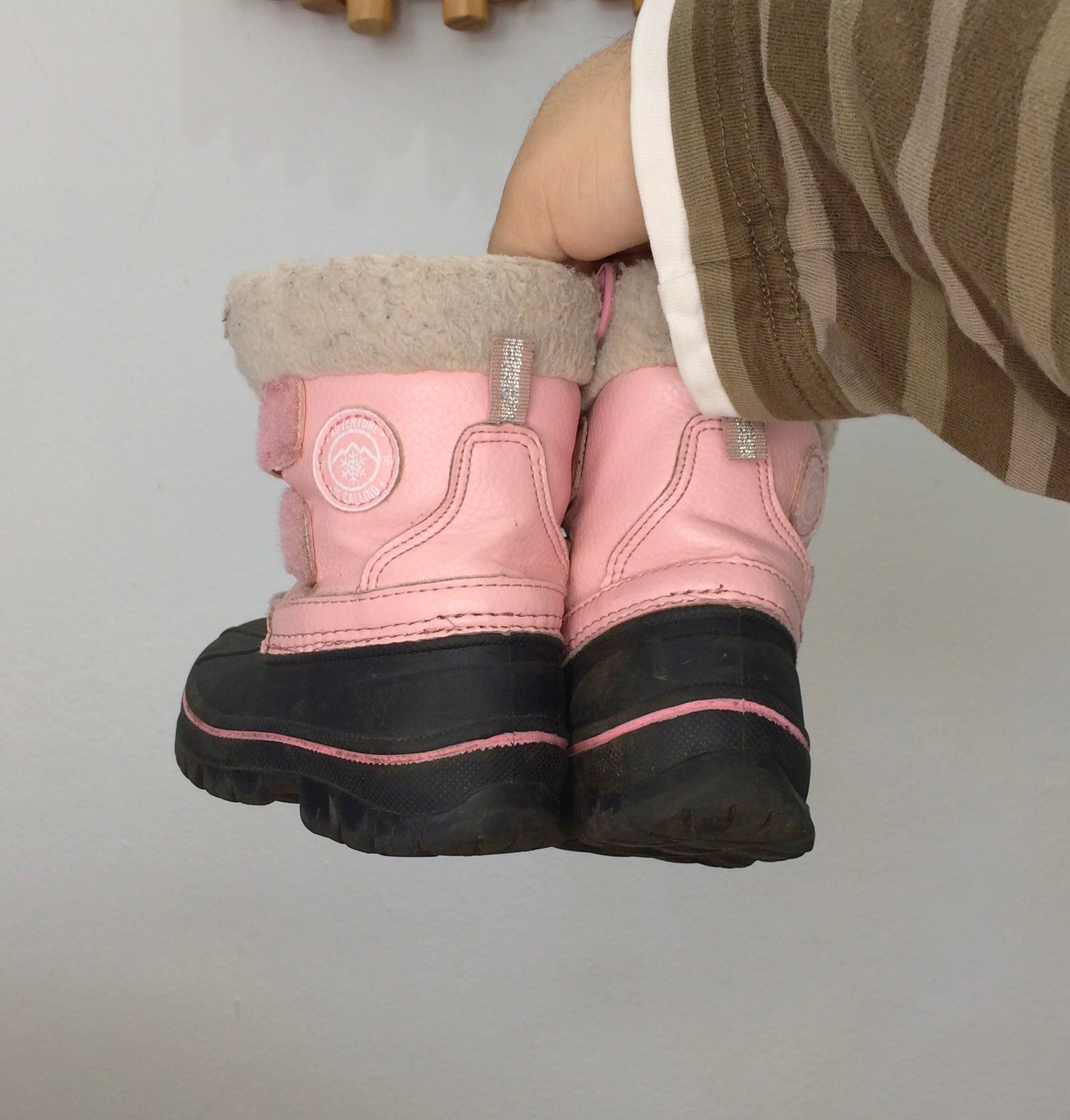 C6 pink boots