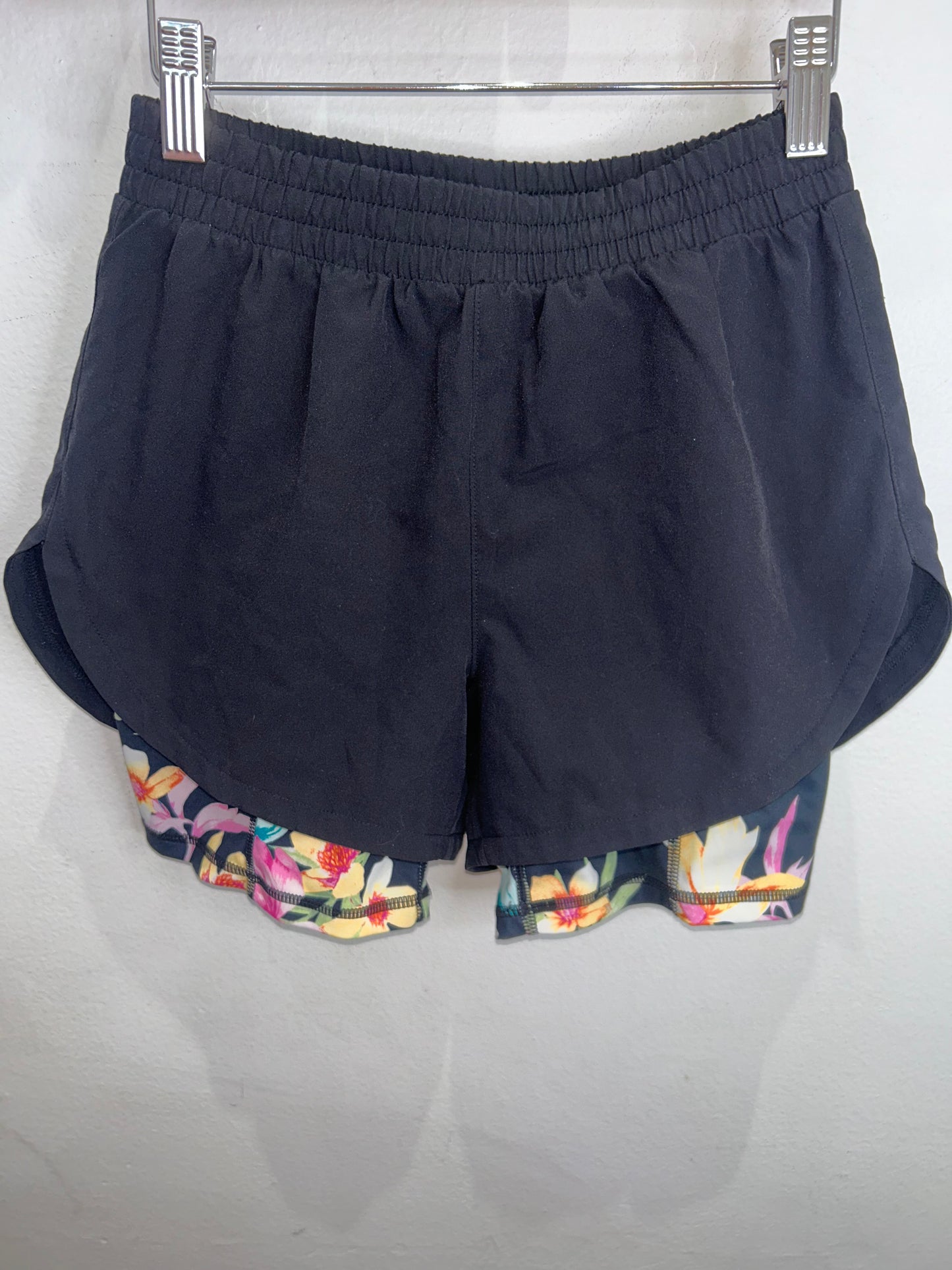 Double layer active short 10-12y