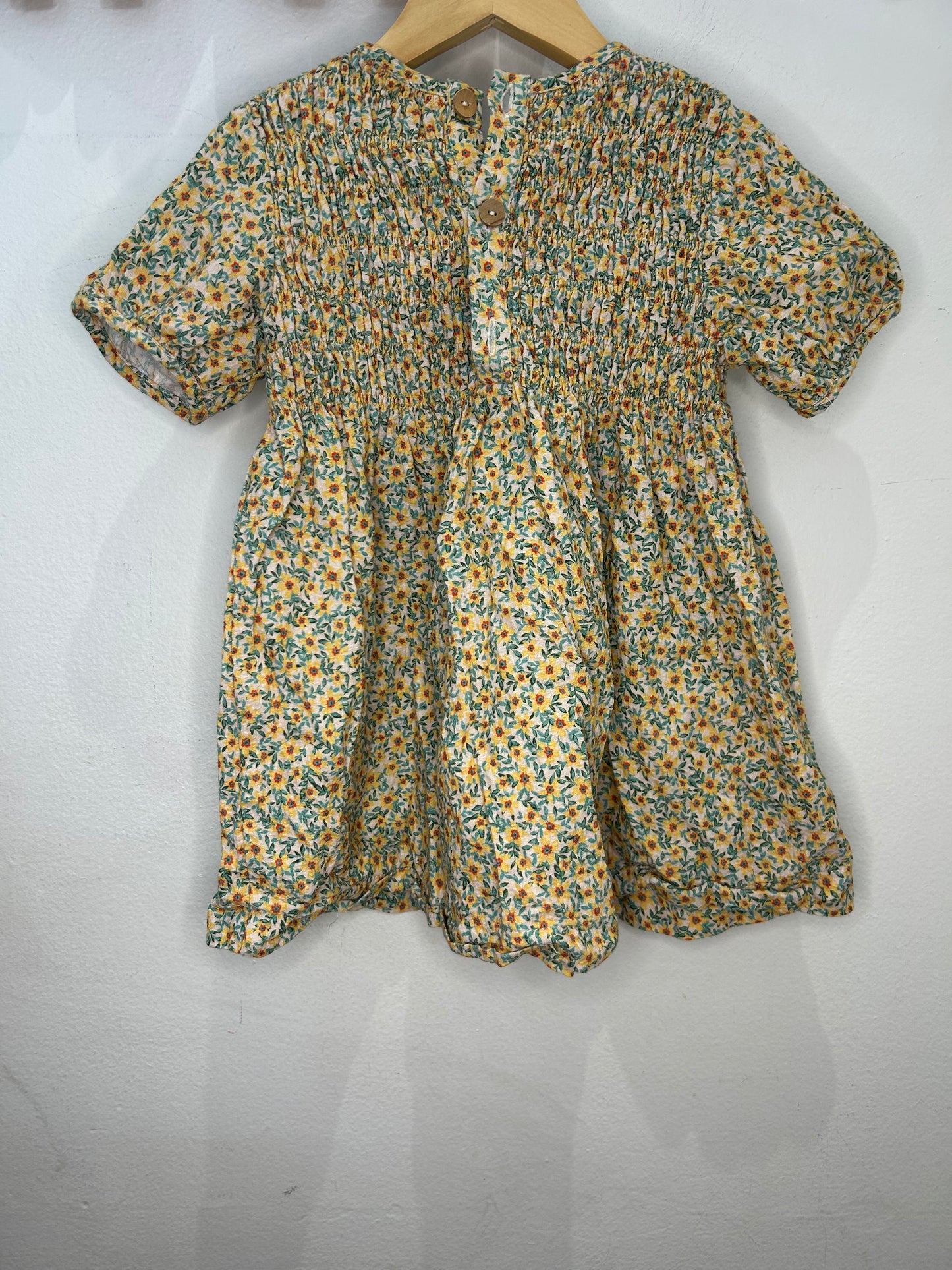 Yellow flowers smocked dress 2-3y