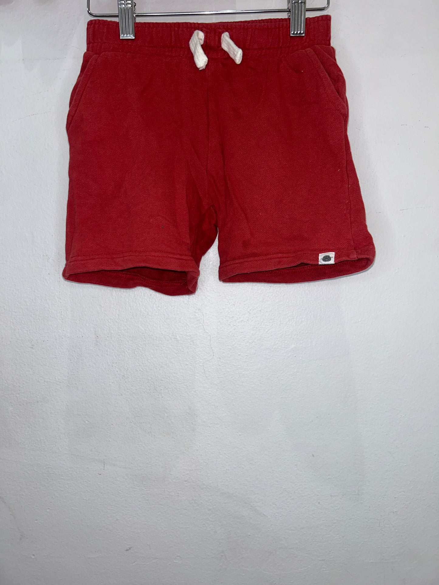 Red jogger shorts 4-5y
