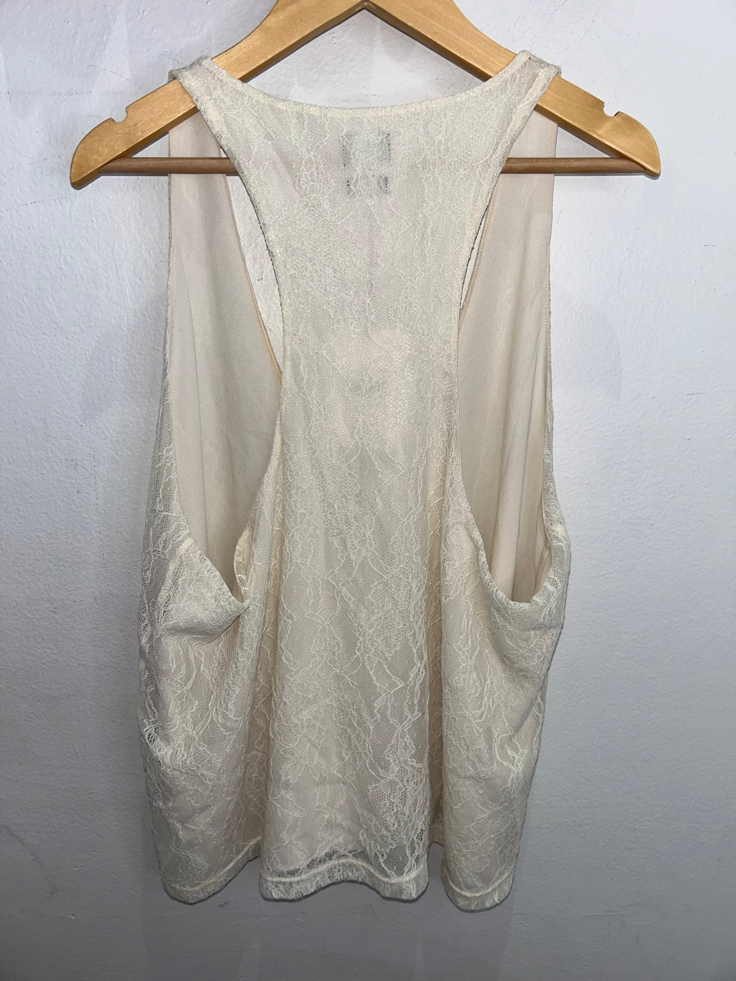 Artizia white lace tanktop-adult M