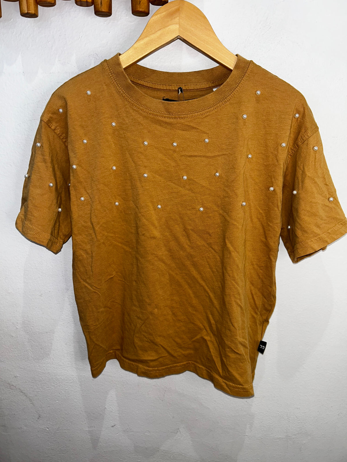 Mustard pearl detail tee 12-14y