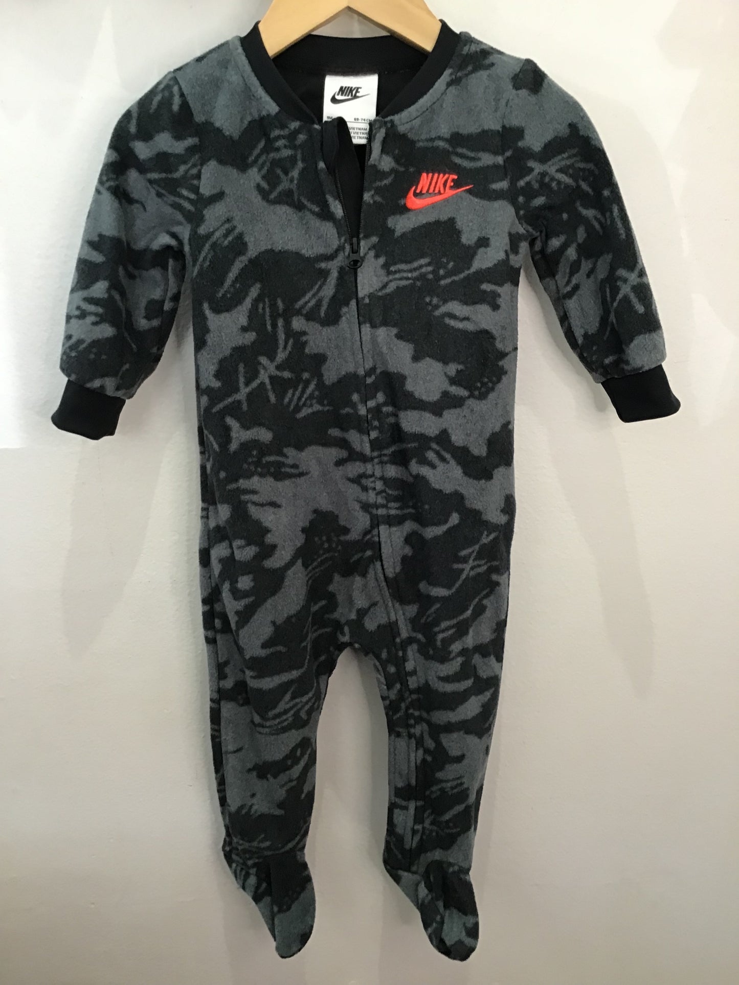 Nike fleece romper black 9m