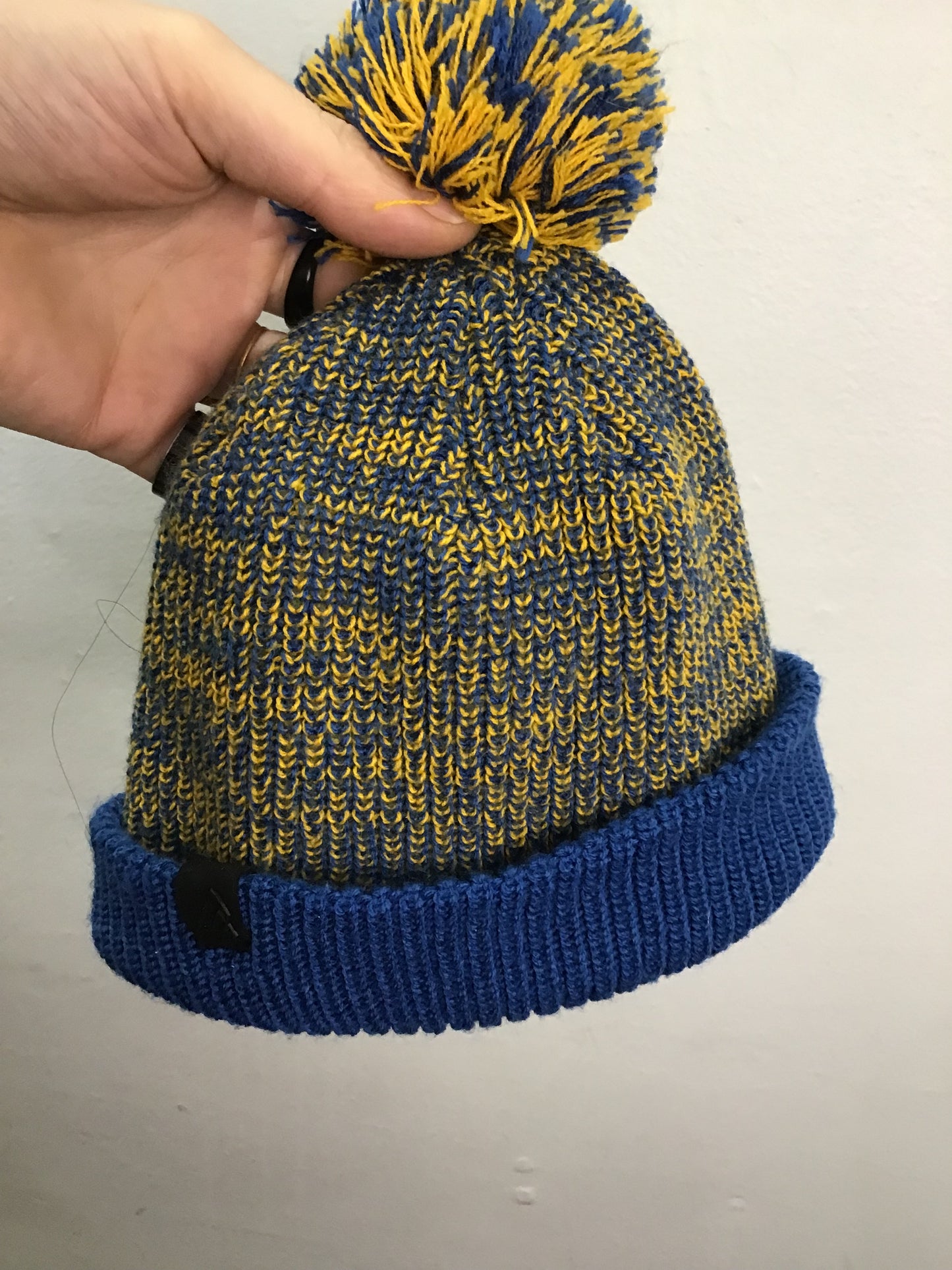 Ripzone blue and yellow hat 2-4y
