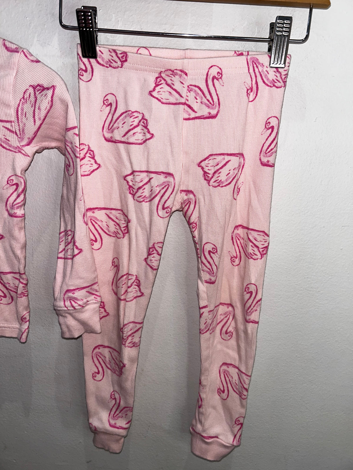 Swans ribbed pyjama set 4y