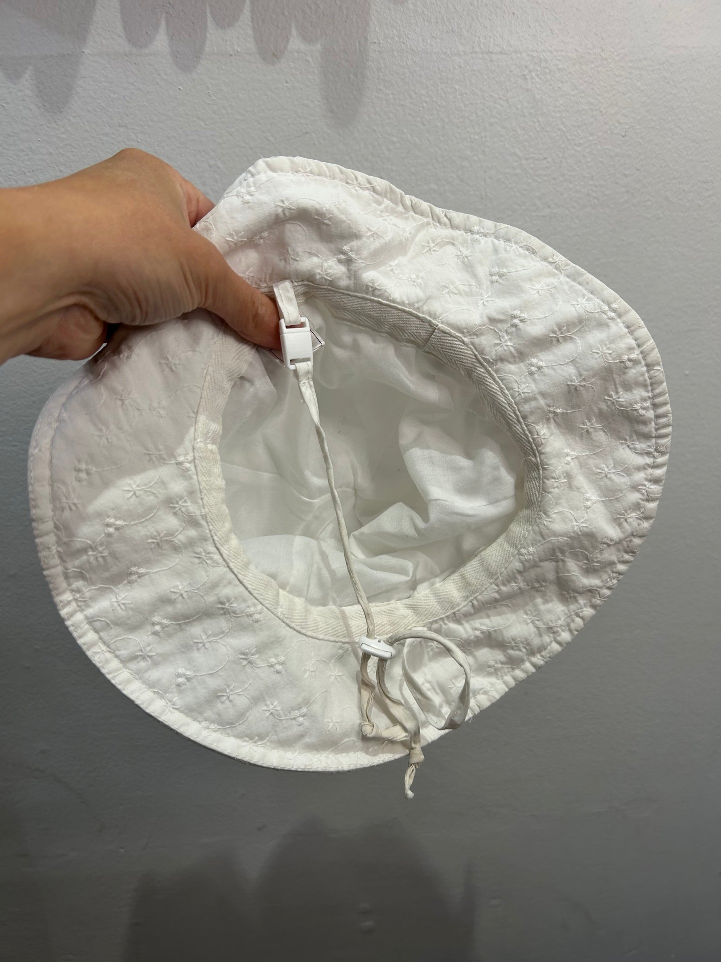 Jan & Jul white embroider sun hat 2-5y