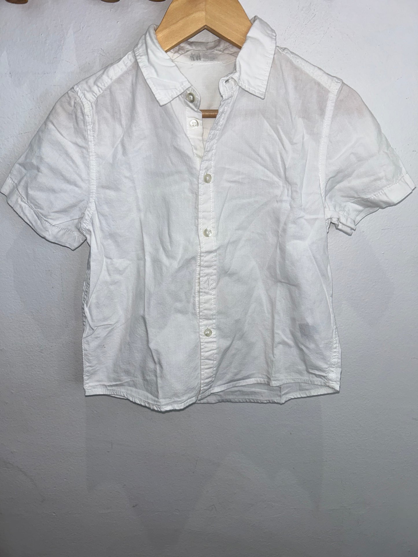 White short sleeve shirt 5-6y
