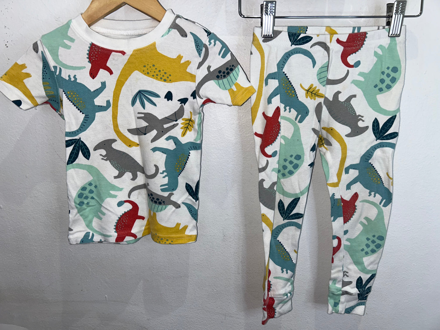 Dinos pyjamas 3y