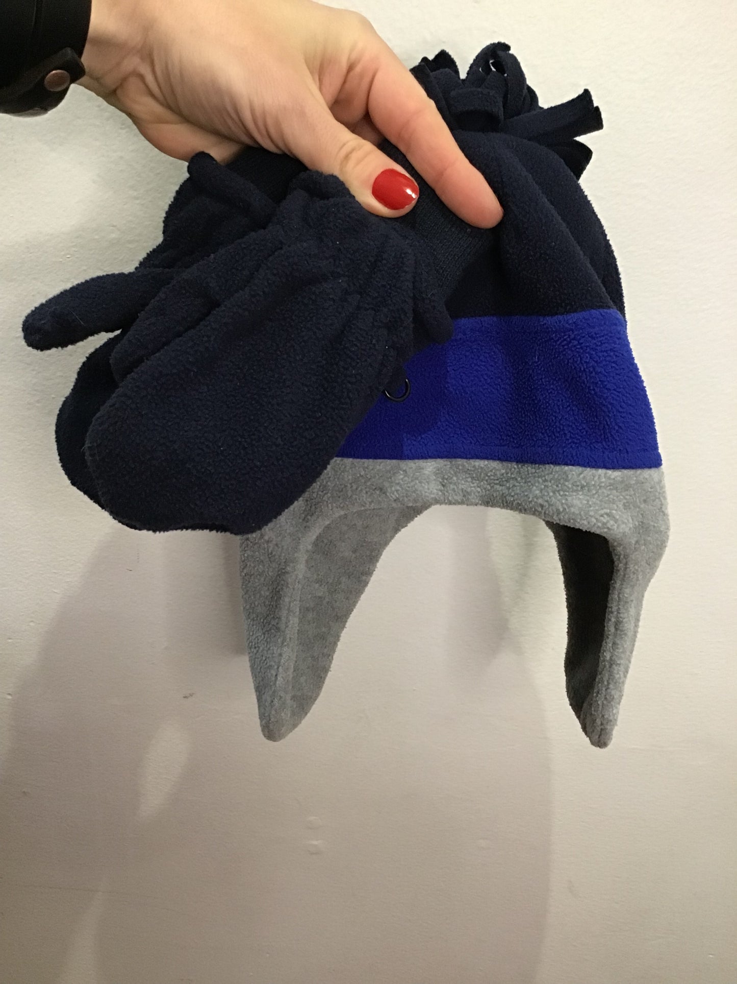 Blue fleece hat and mitt set 4-5y