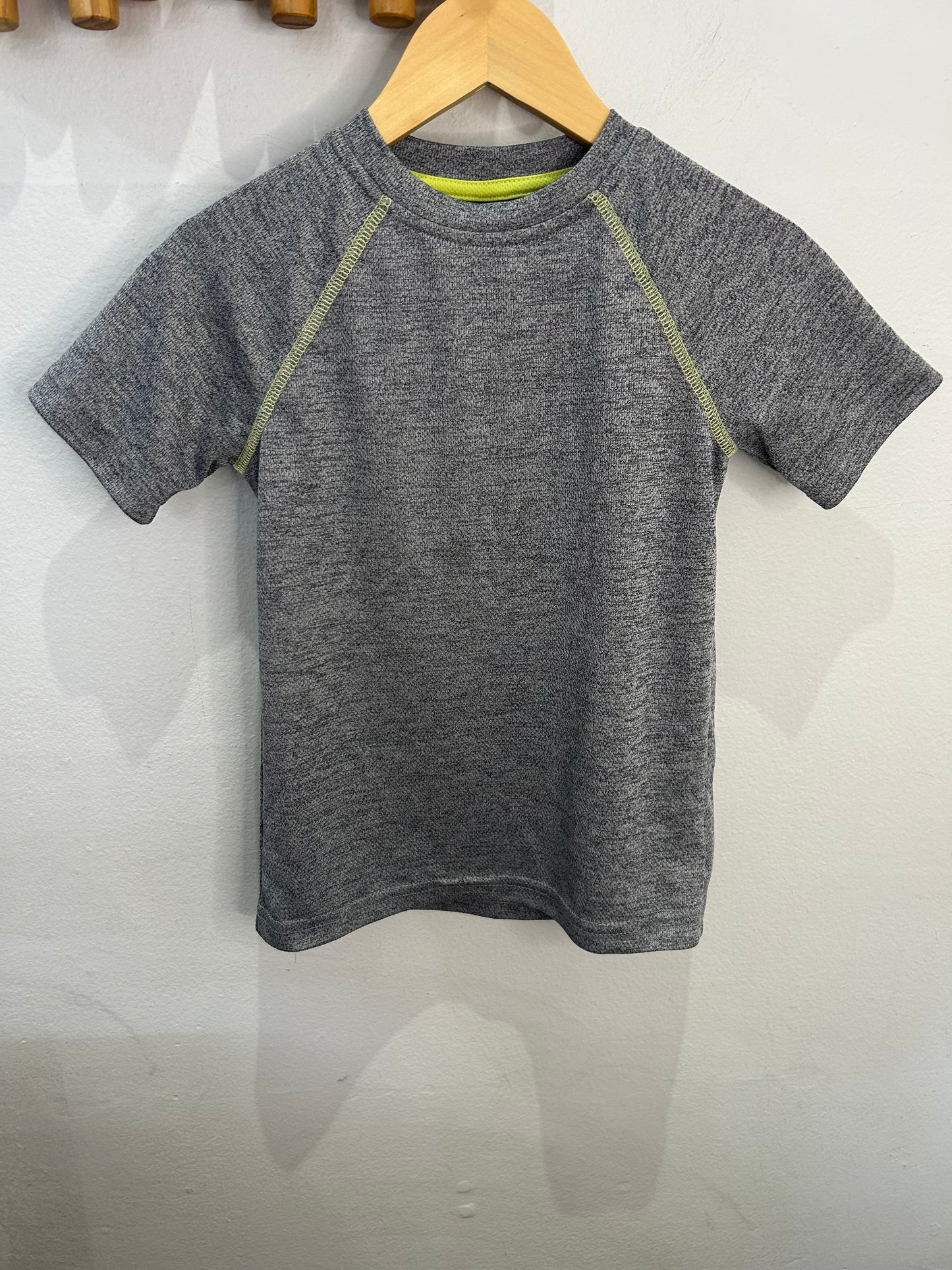 Grey activewear tee 6y