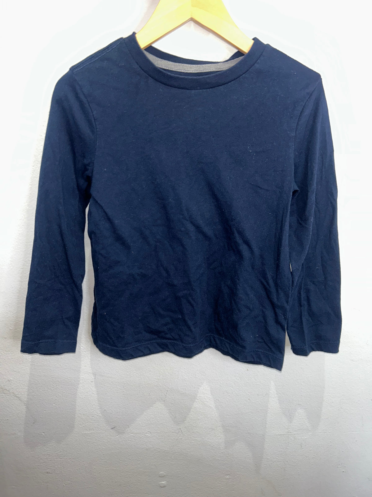 Navy longsleeve 6-7y