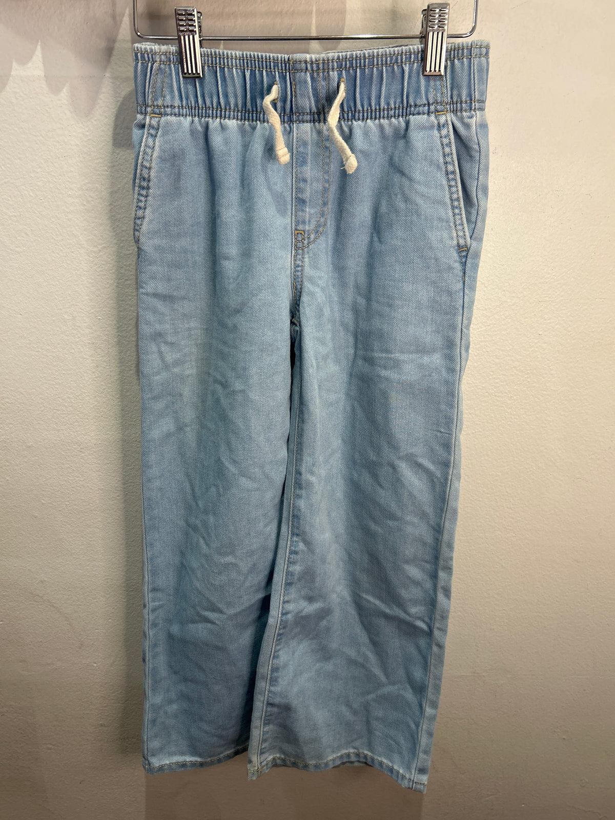 Light wash wide leg jeans 6-7y