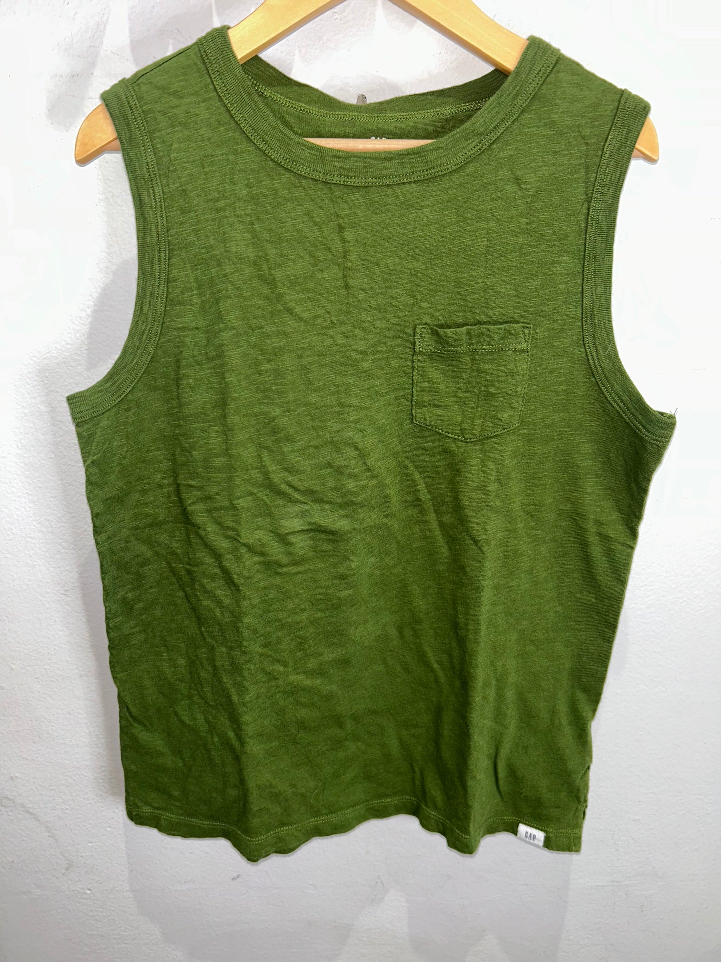 Green tanktop 10-11y