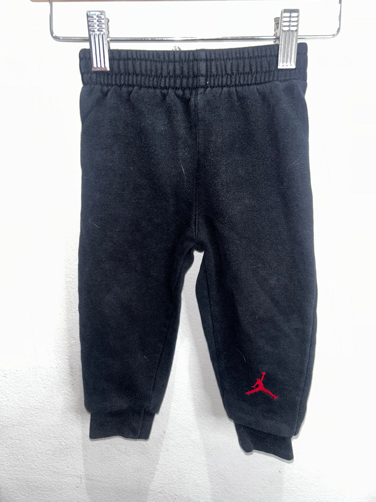 Air Jordan black joggers 18m