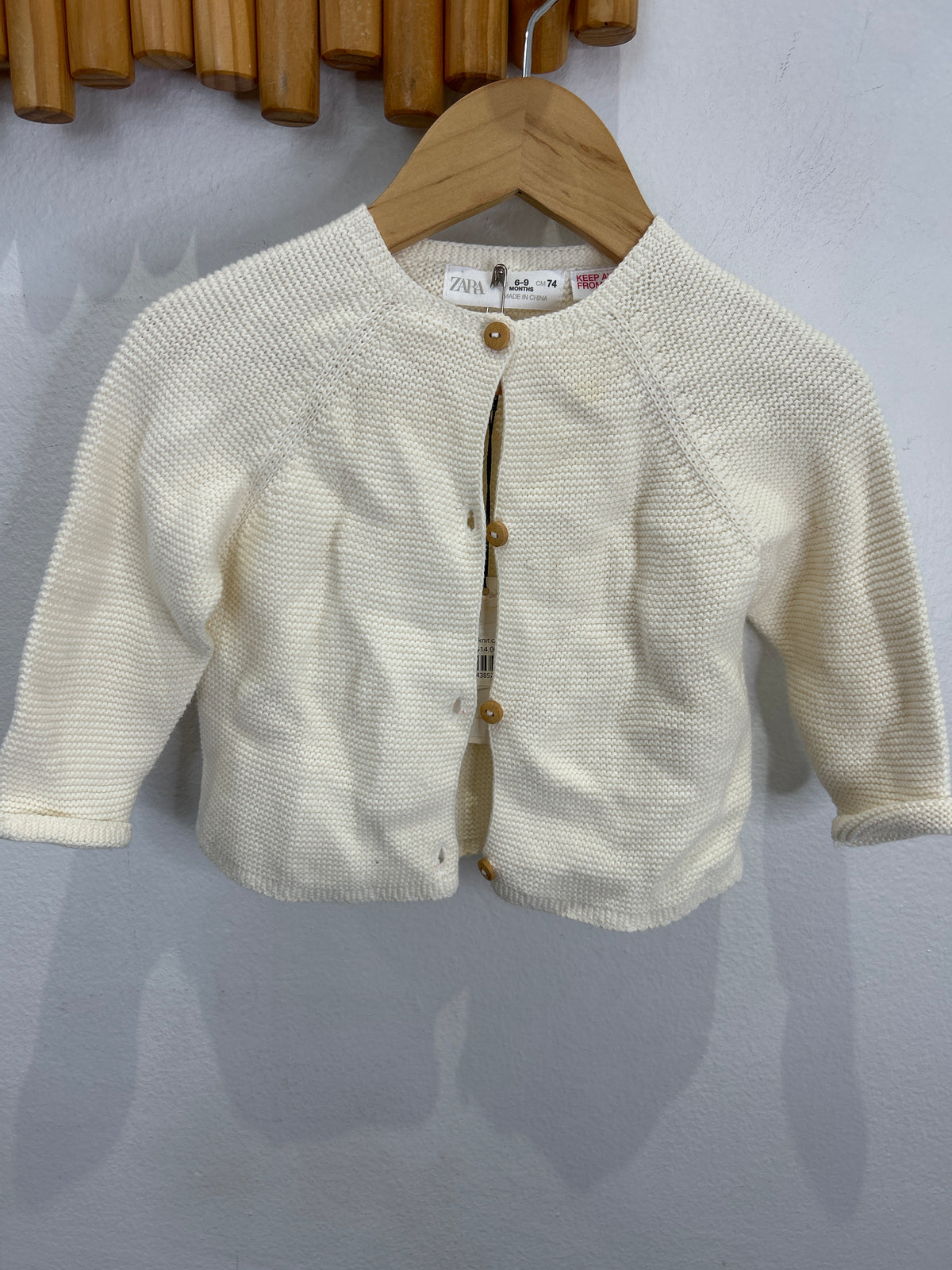Cream small knit cardigan 6-9m