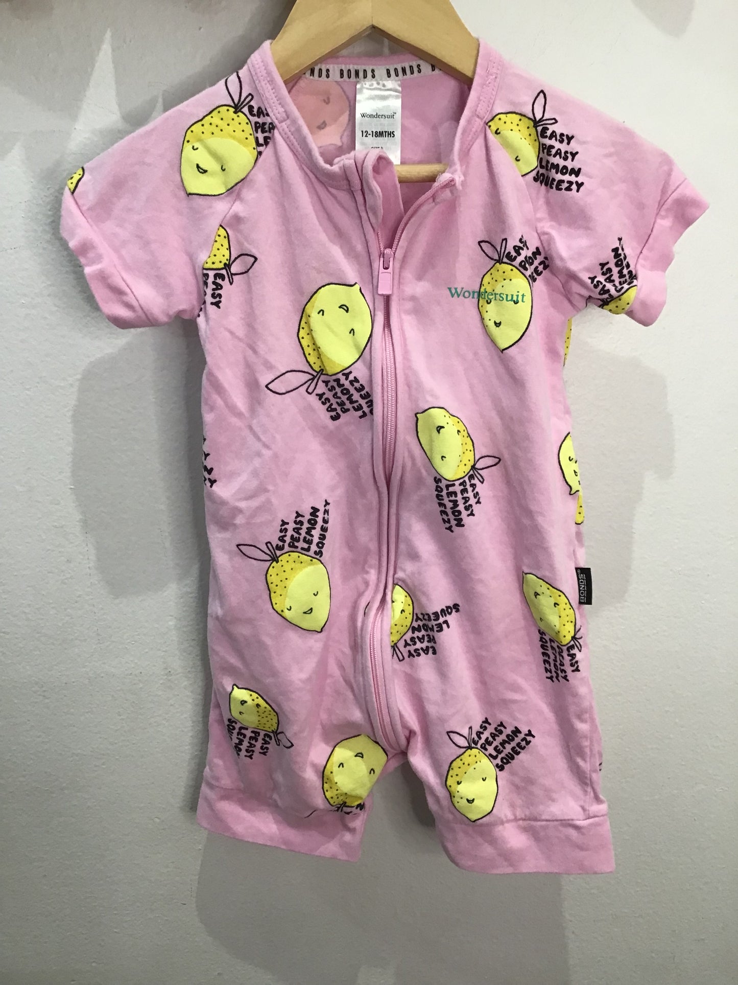 Bonds shorty wondersuit lemons 12-18m