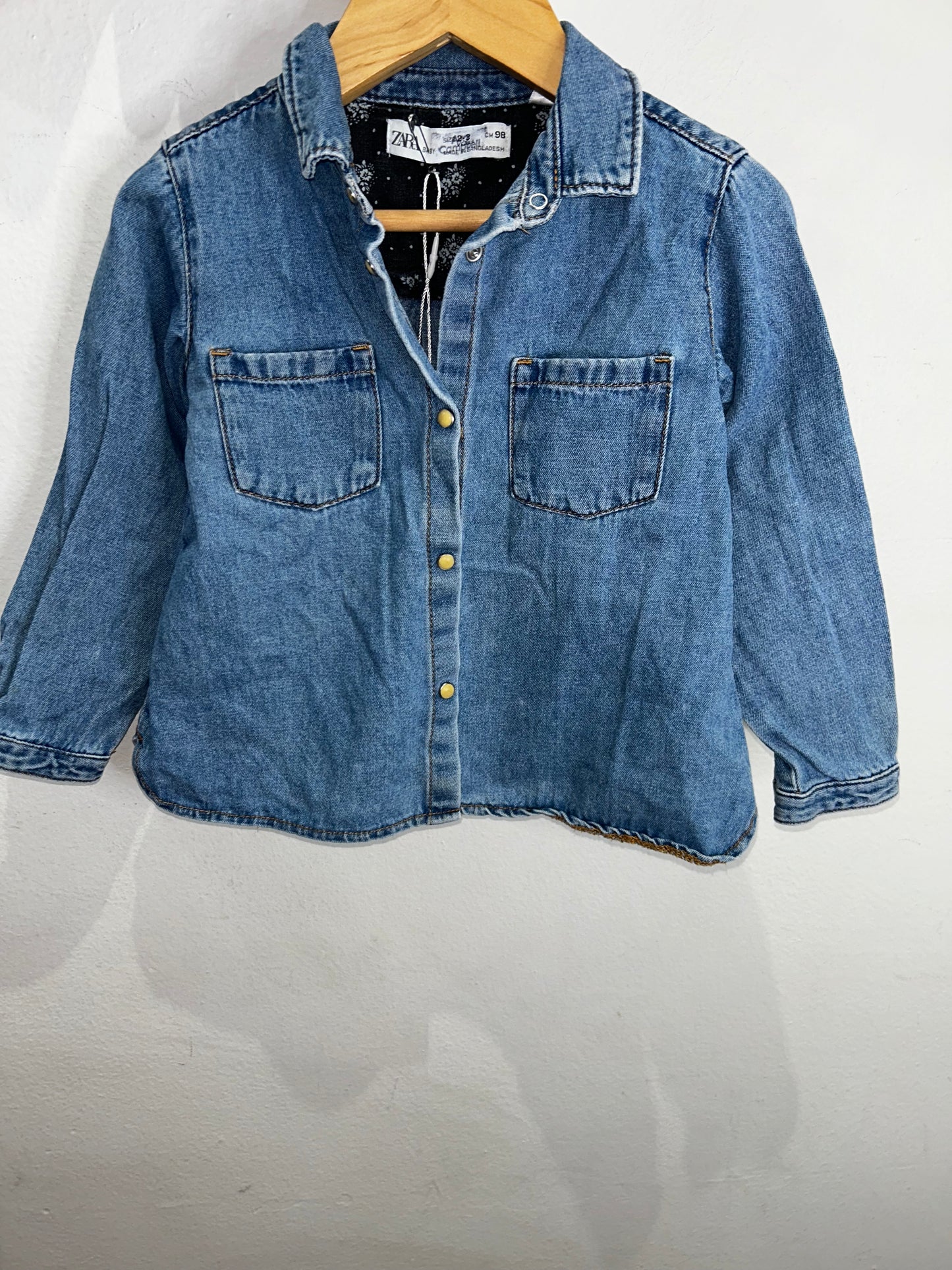 Pearl buton denim shirt 2-3y
