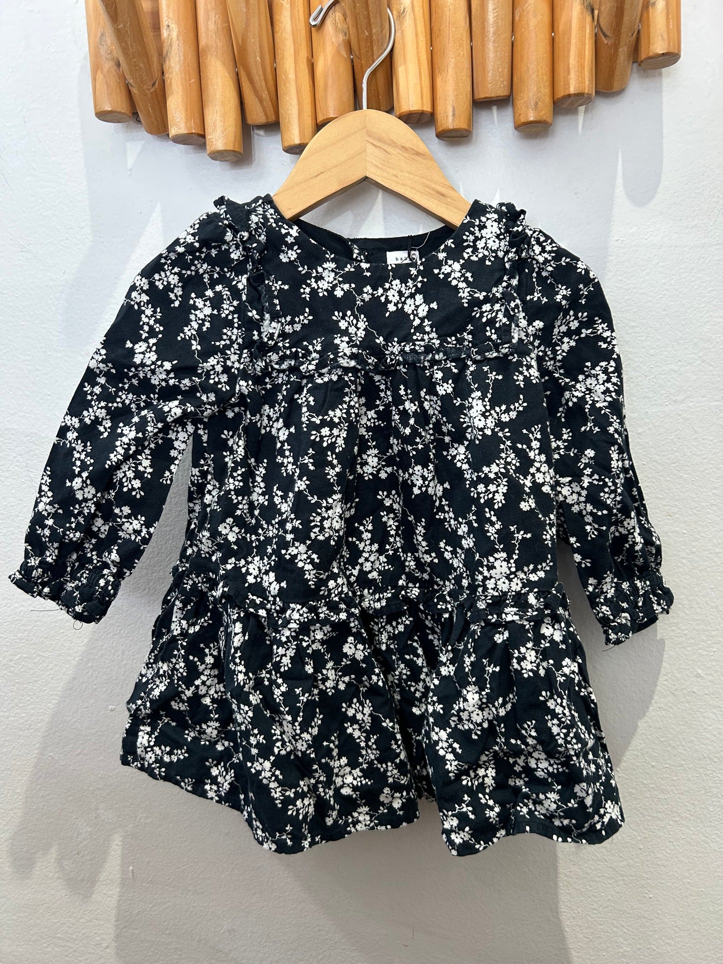 Black floral long sleeve dress 12-18m