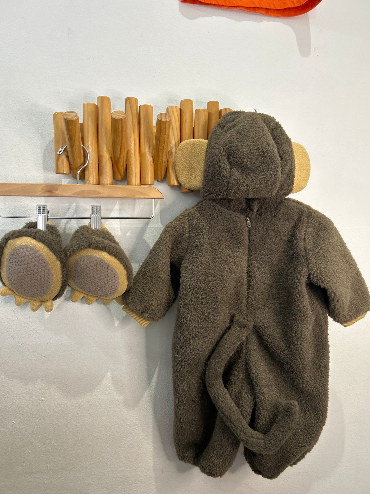Fluffy monkey costume 0-6m