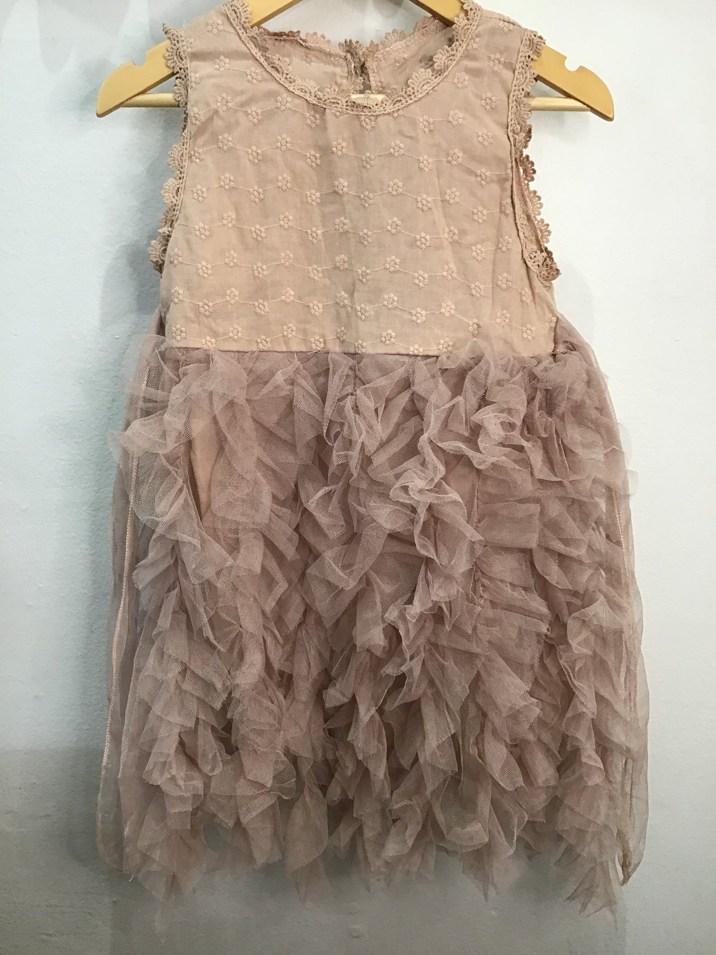 Dresss beige tulle 5y