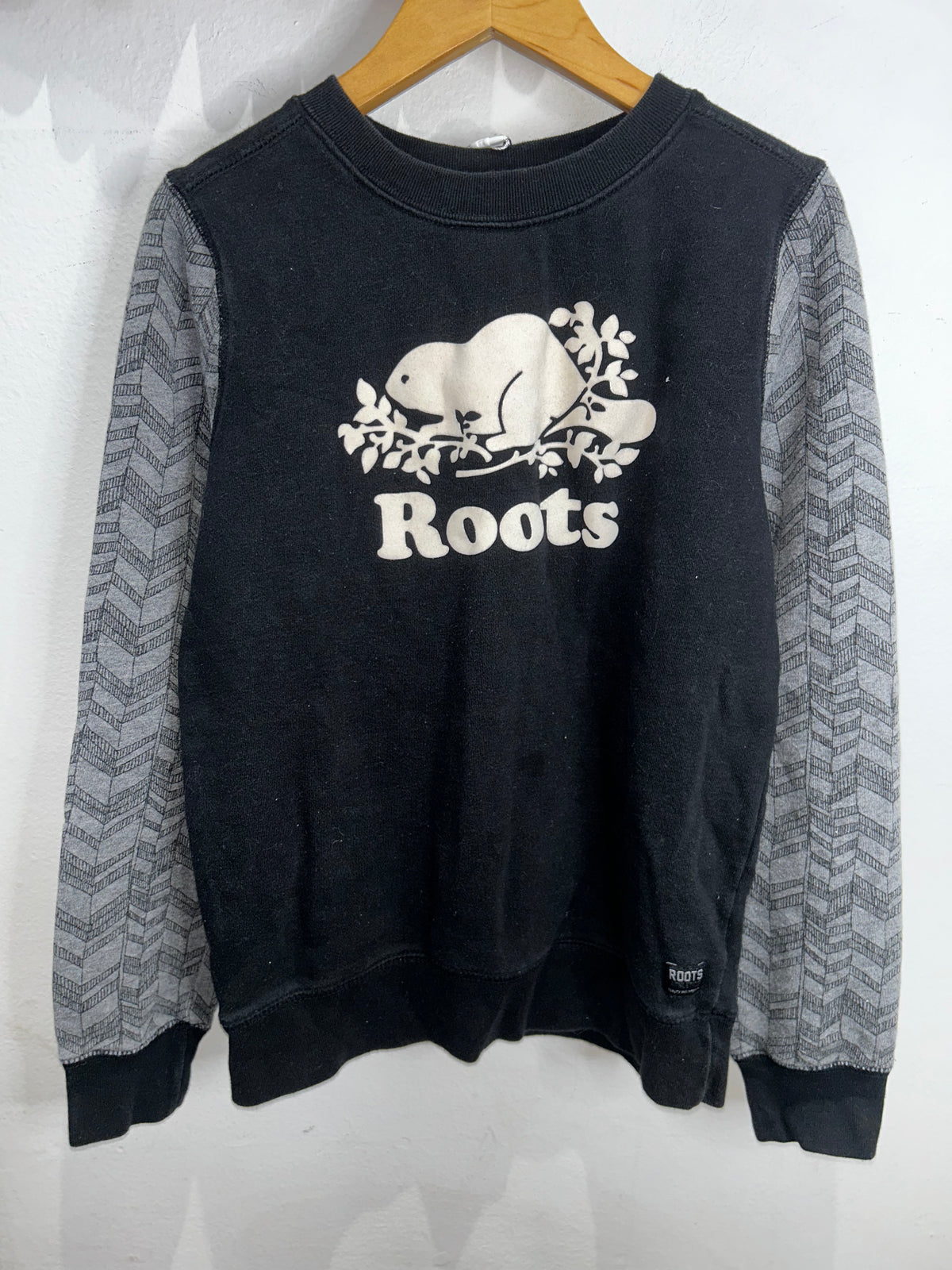 Roots black and grey pullover 9-10y