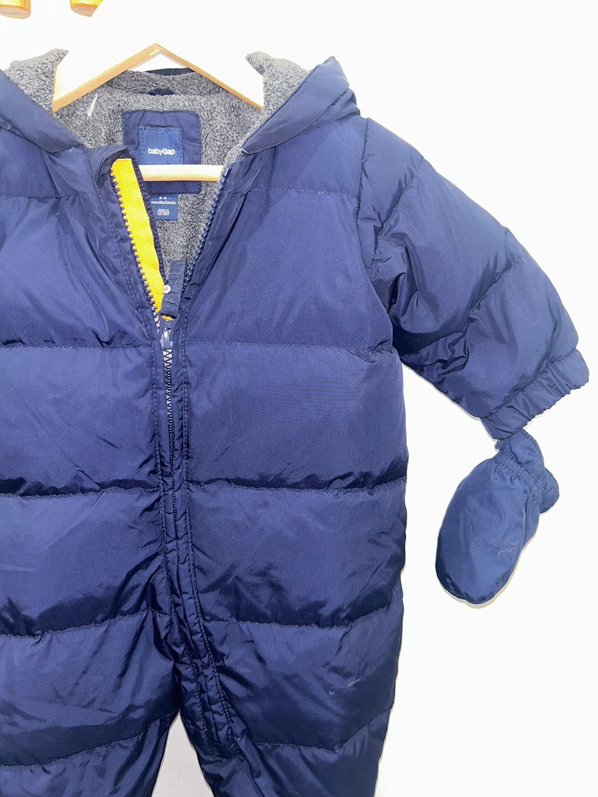 Navy snowsuit 0-6m