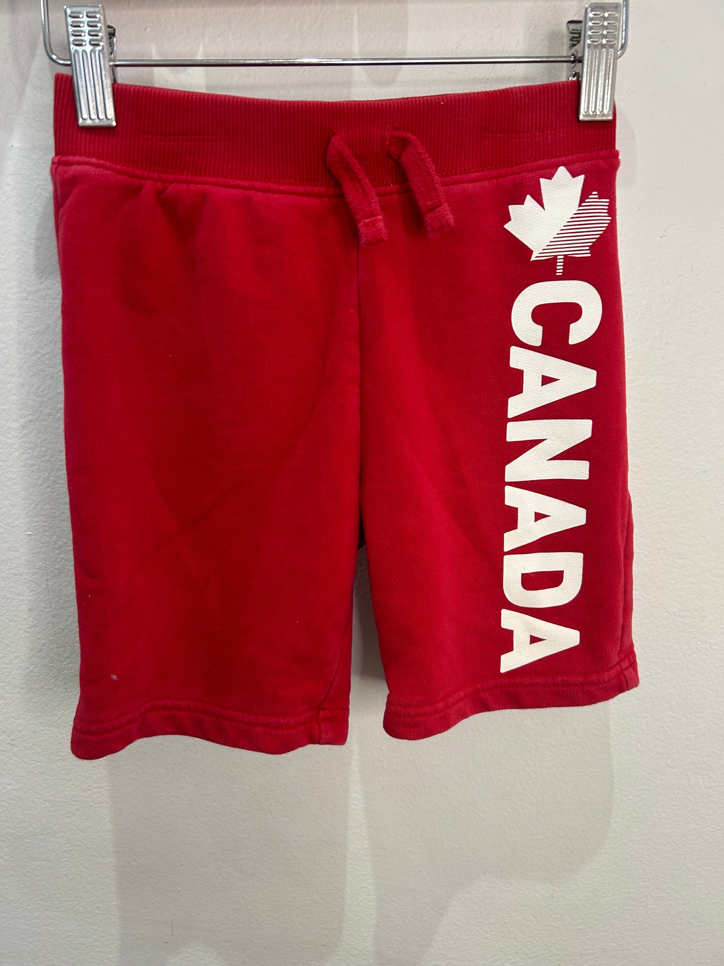 Red Canada jogger shorts 4y