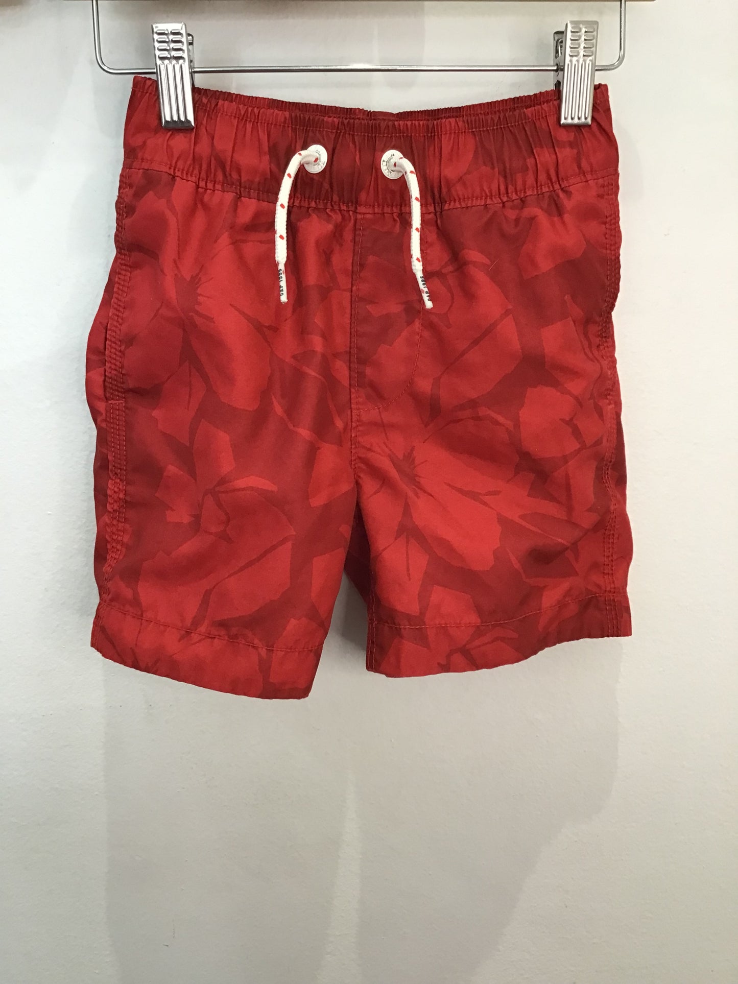 Red print swimshorts 5y