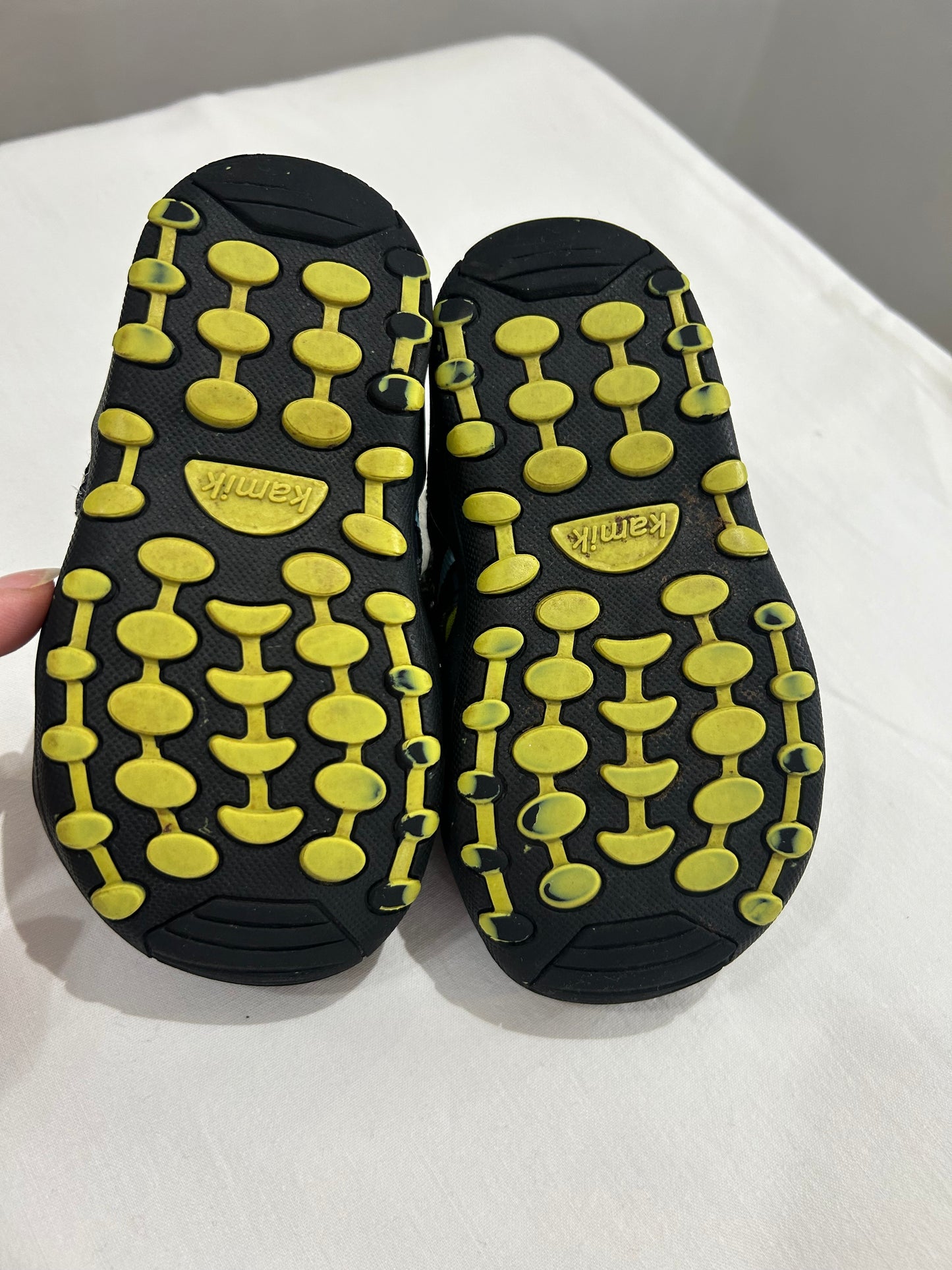 C7 kamik sandals