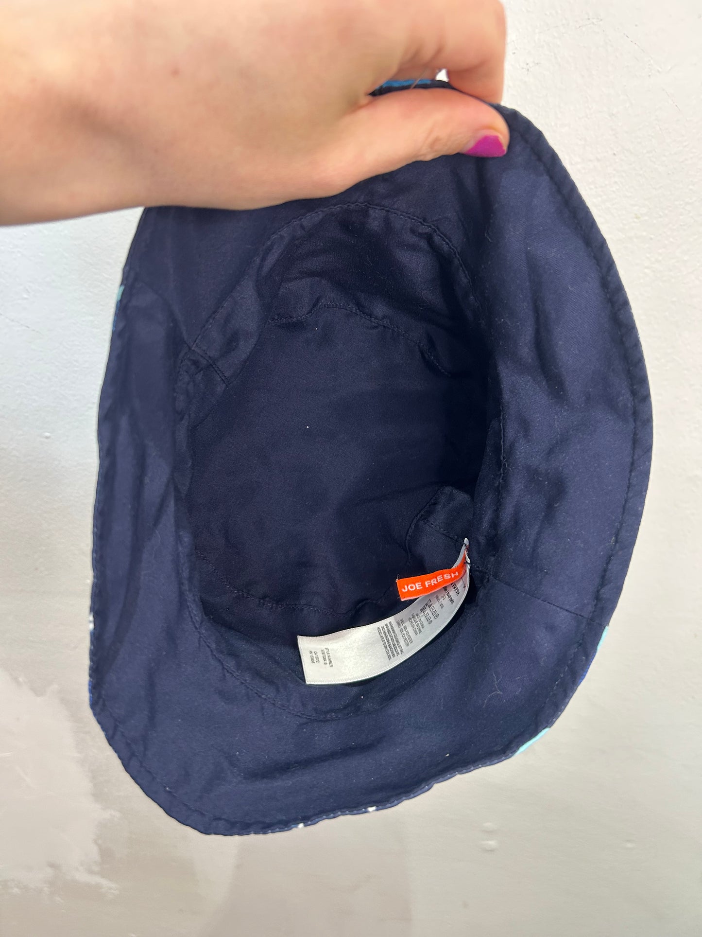 Shark hat 2-3y
