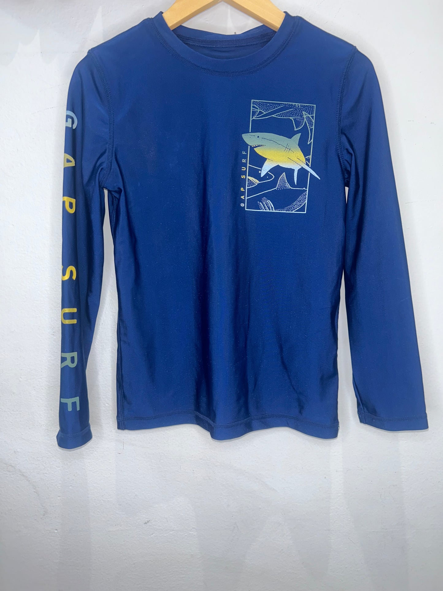 Shark rashguard 6-7y