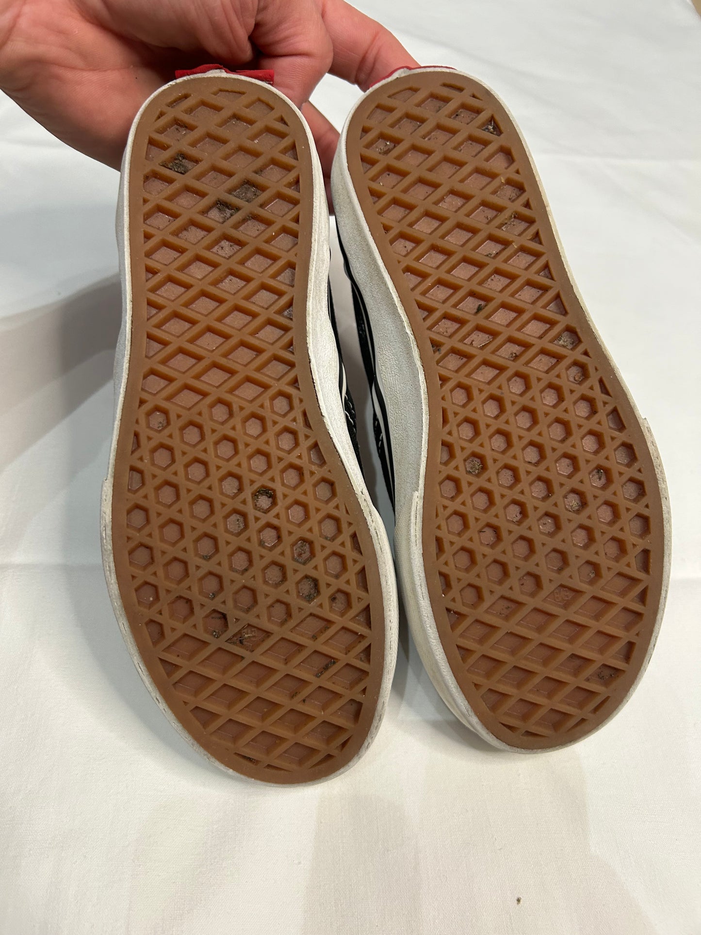 Y2 pull-on Vans