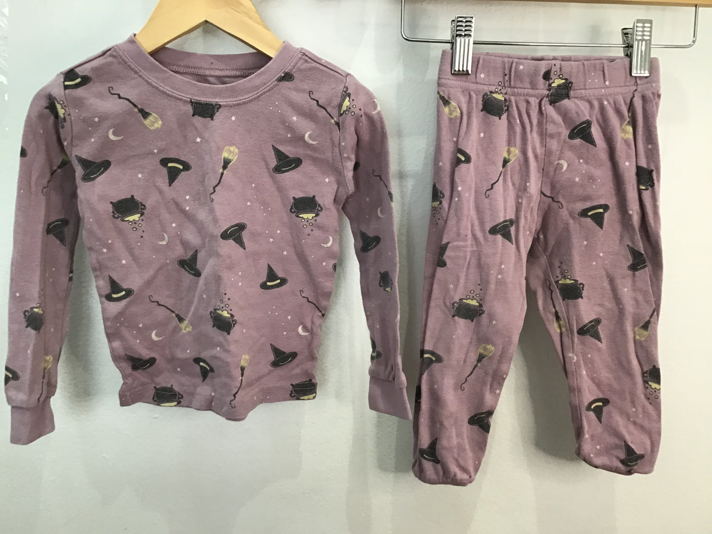 Witchy pyjamas 2y*