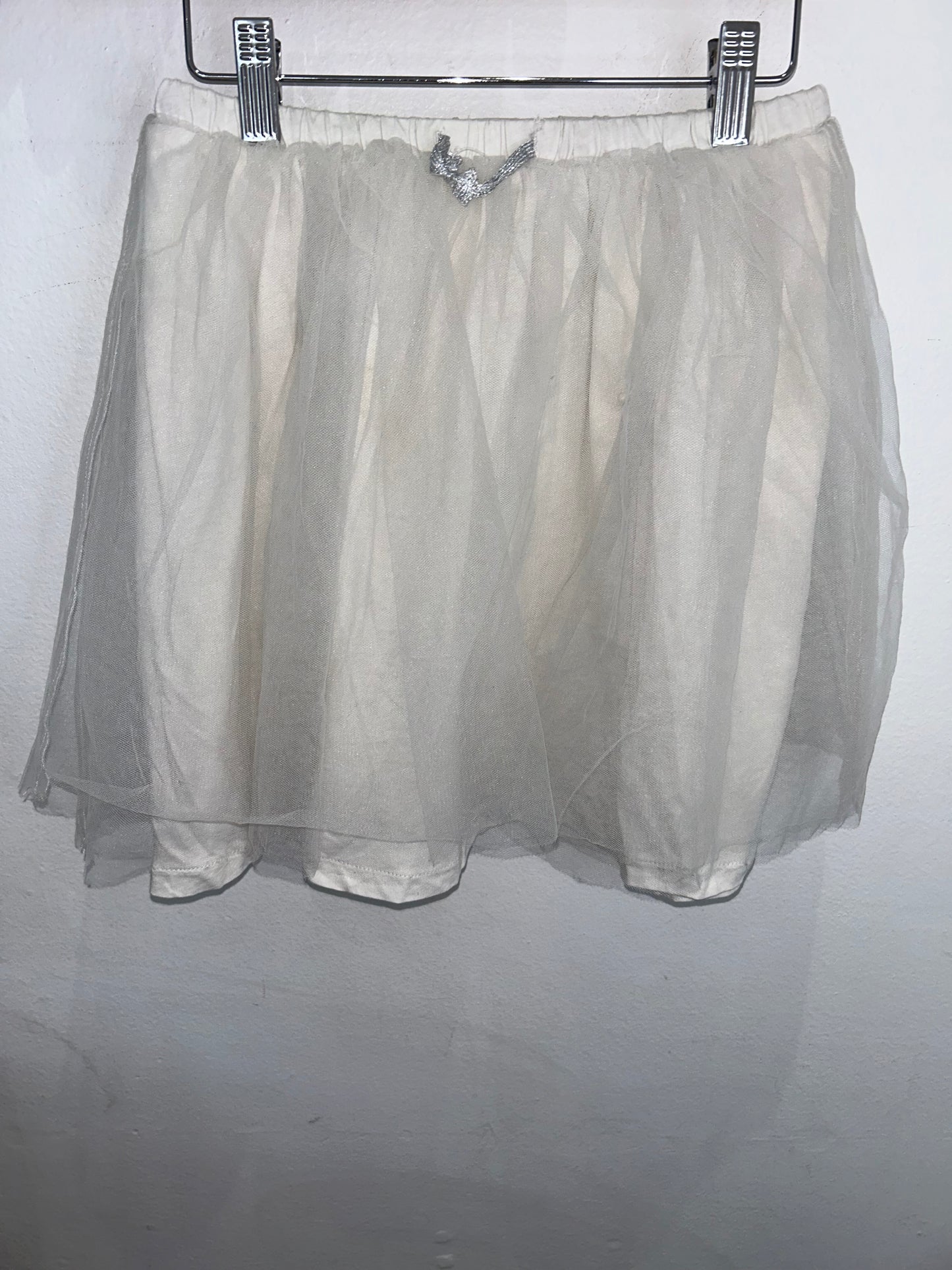 White tulle skirt 8y