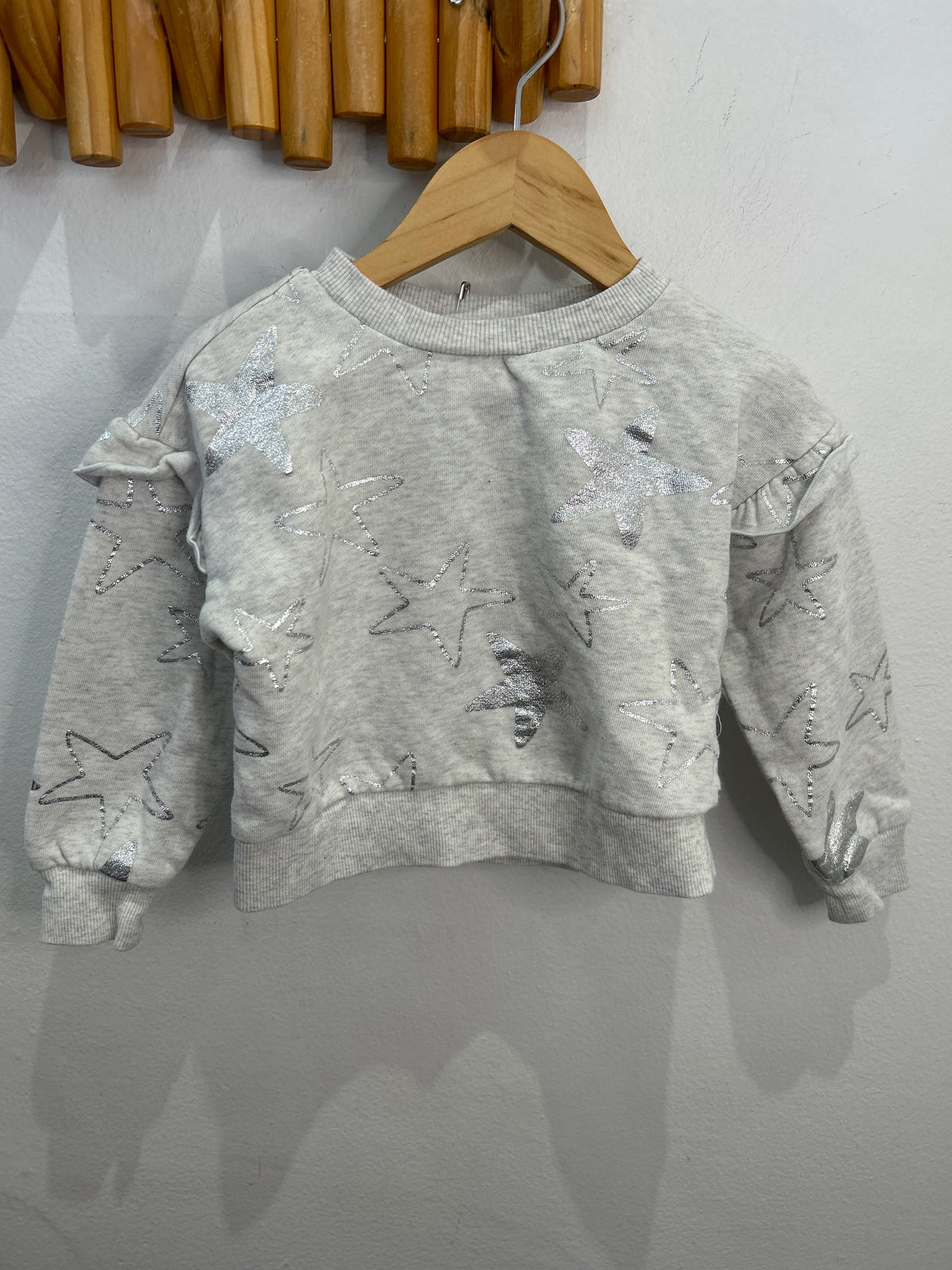 Sparkly silver stars pullover 2-3y