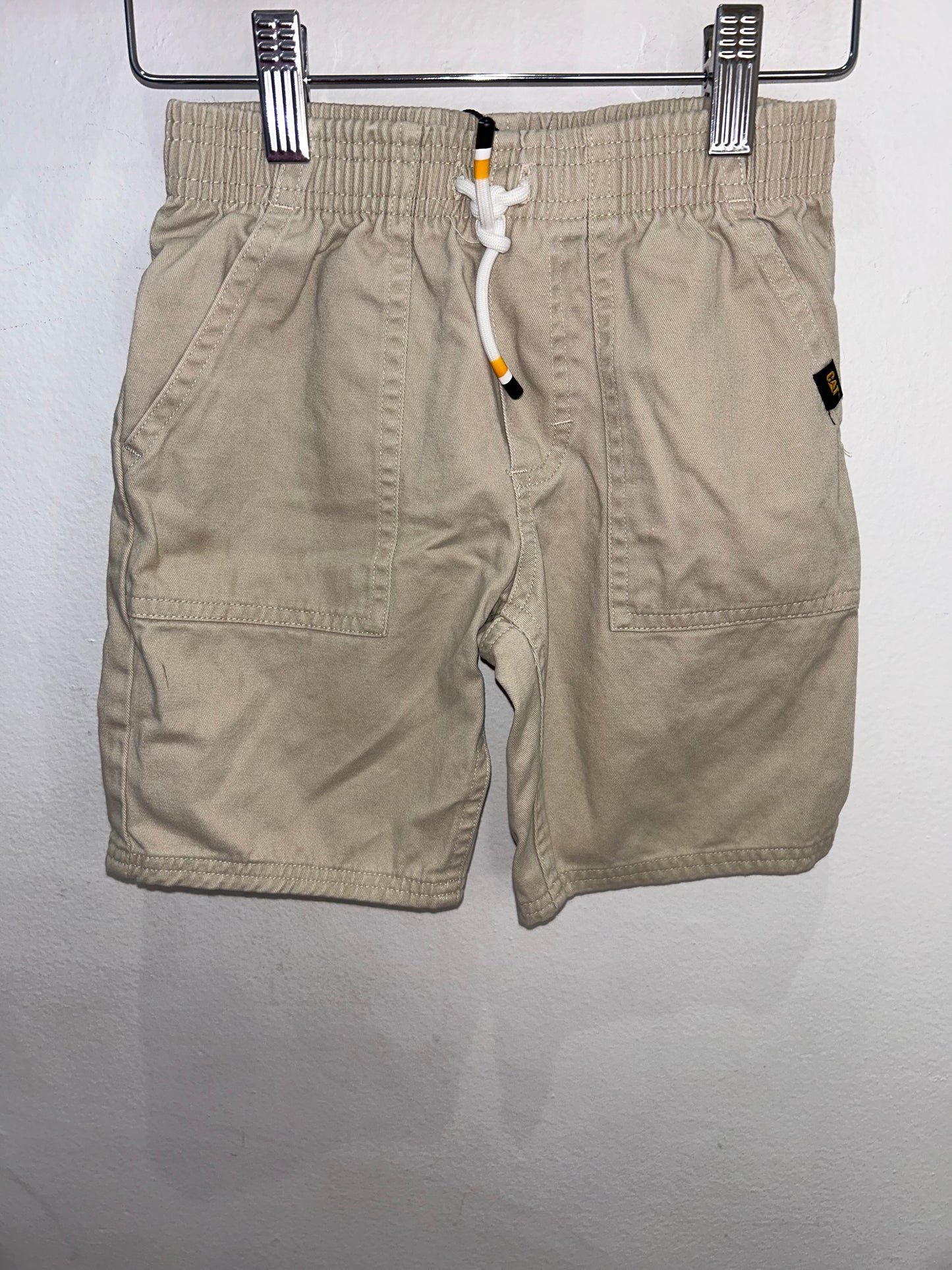 CAT beige shorts 5y