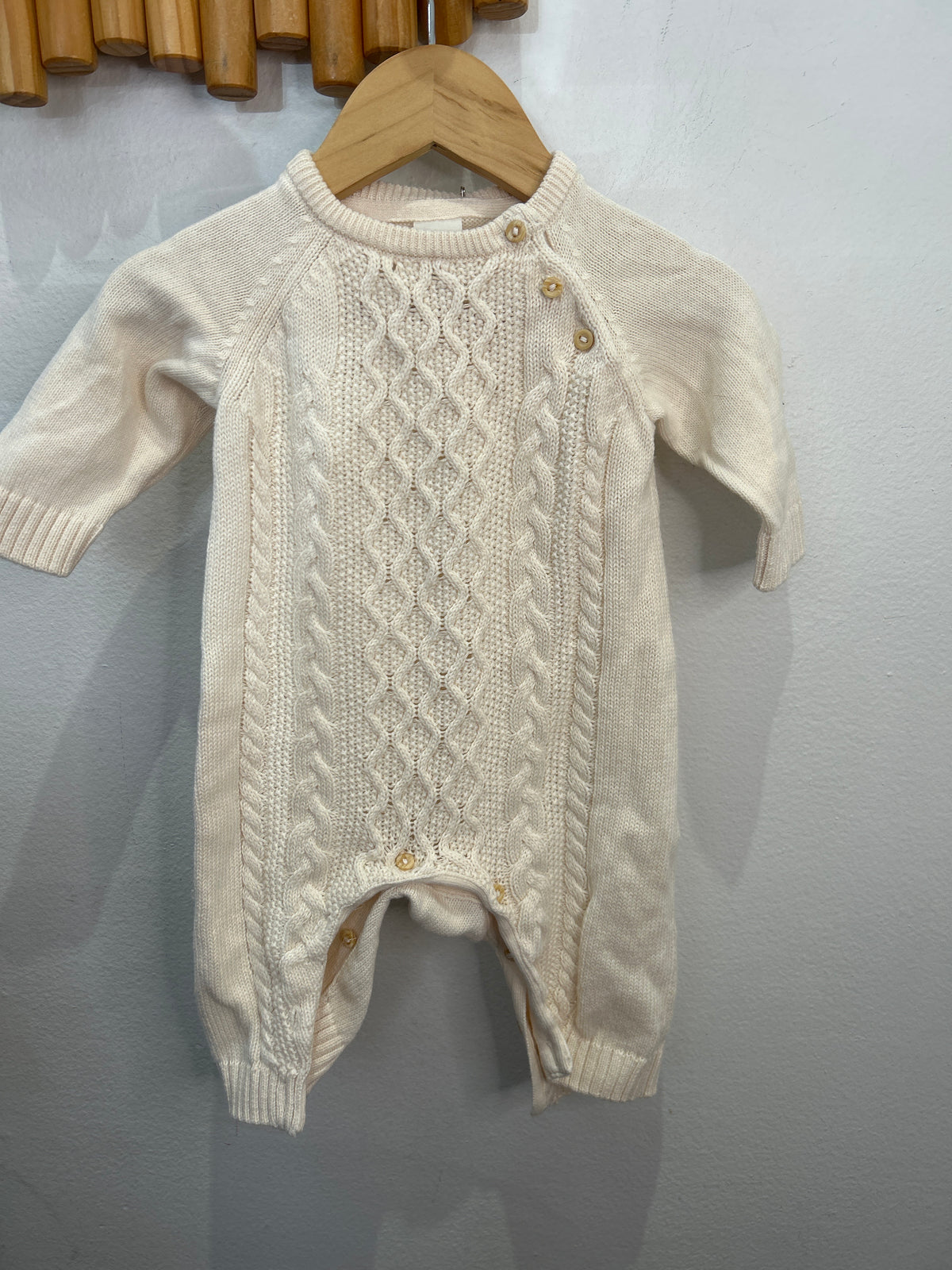 Cream sweater romper 1-2m