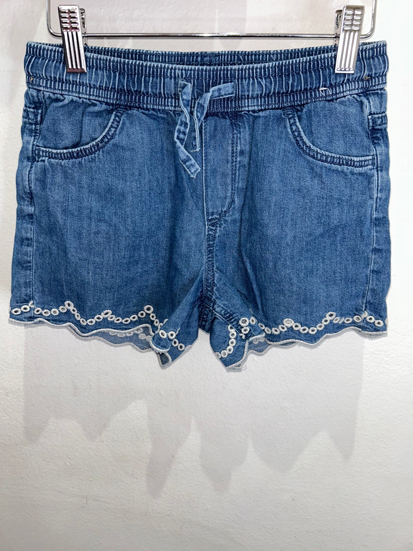 Scallop detail shorts 7-8y