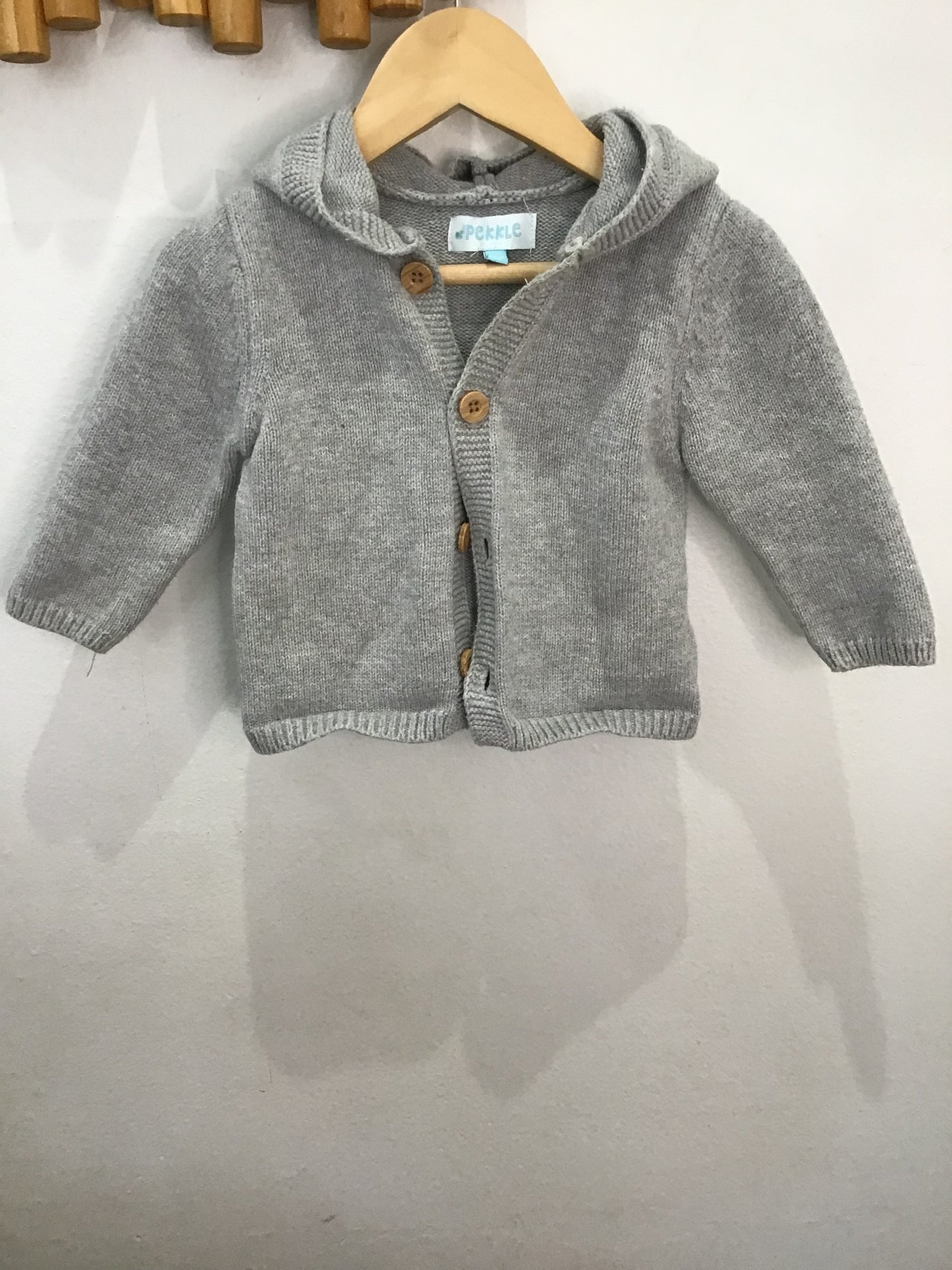 Grey knit sweater 9m