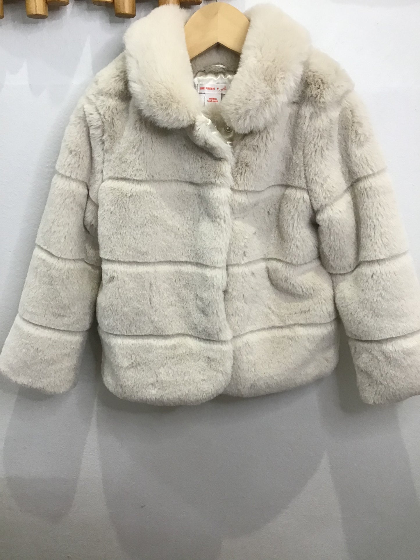 Furry coat 4y