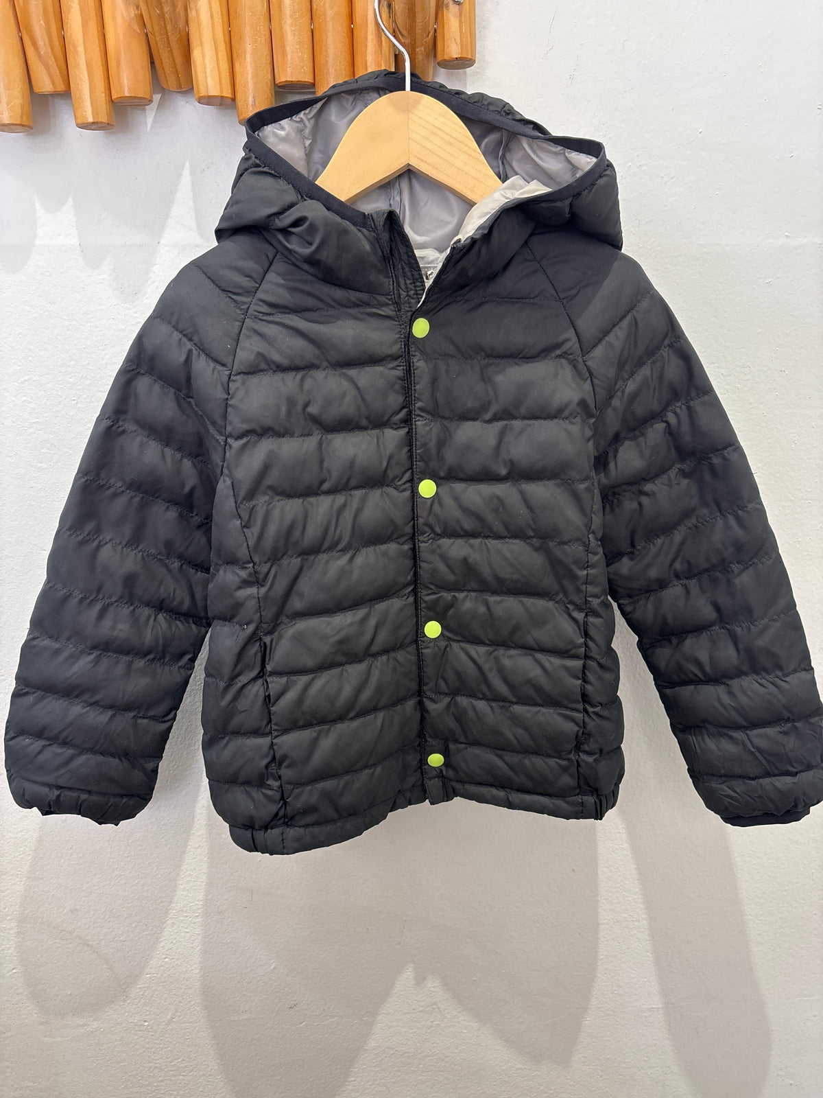 Black packable puffer 3-4y