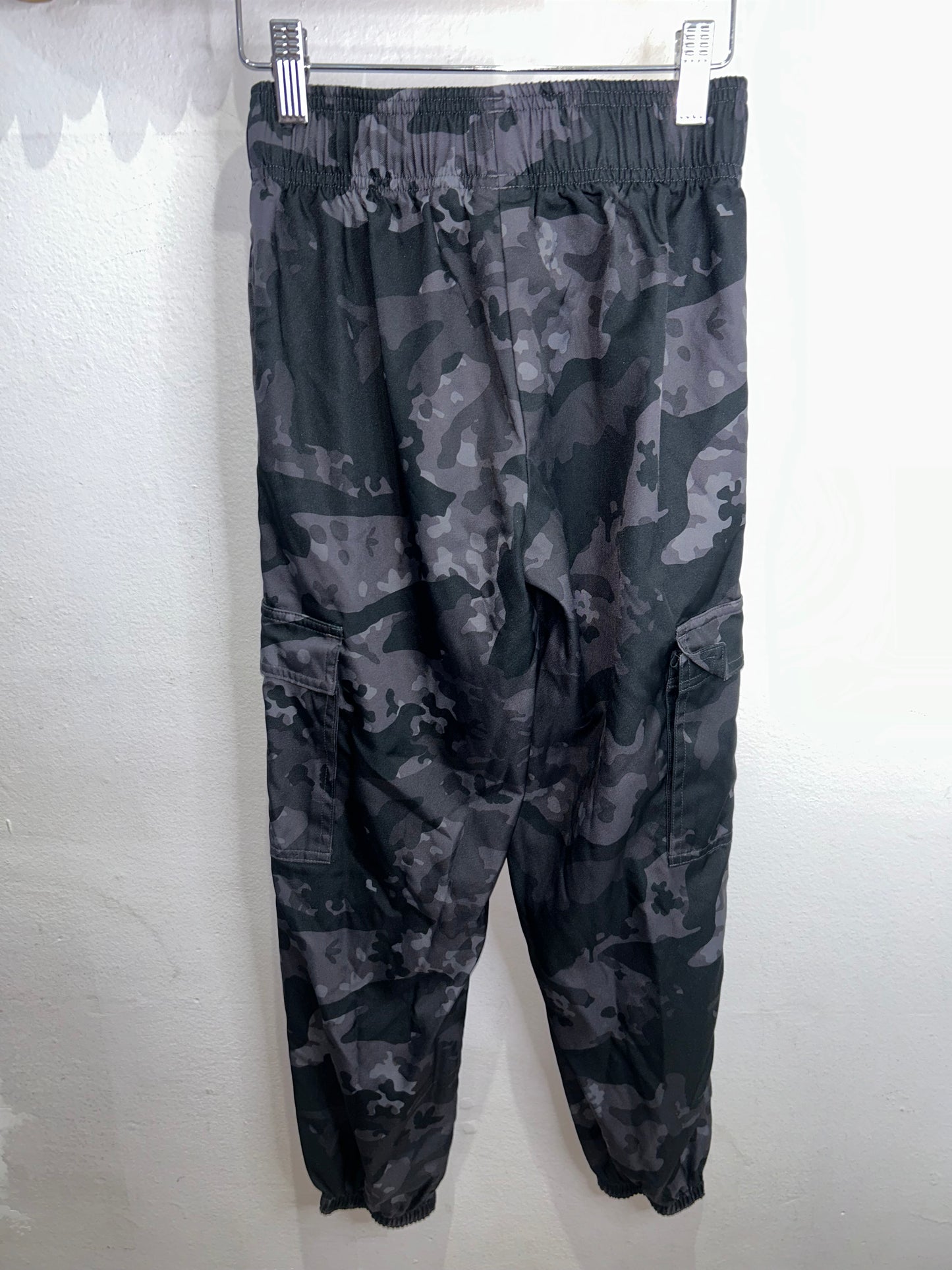 Adidas black camo pants 9-10y