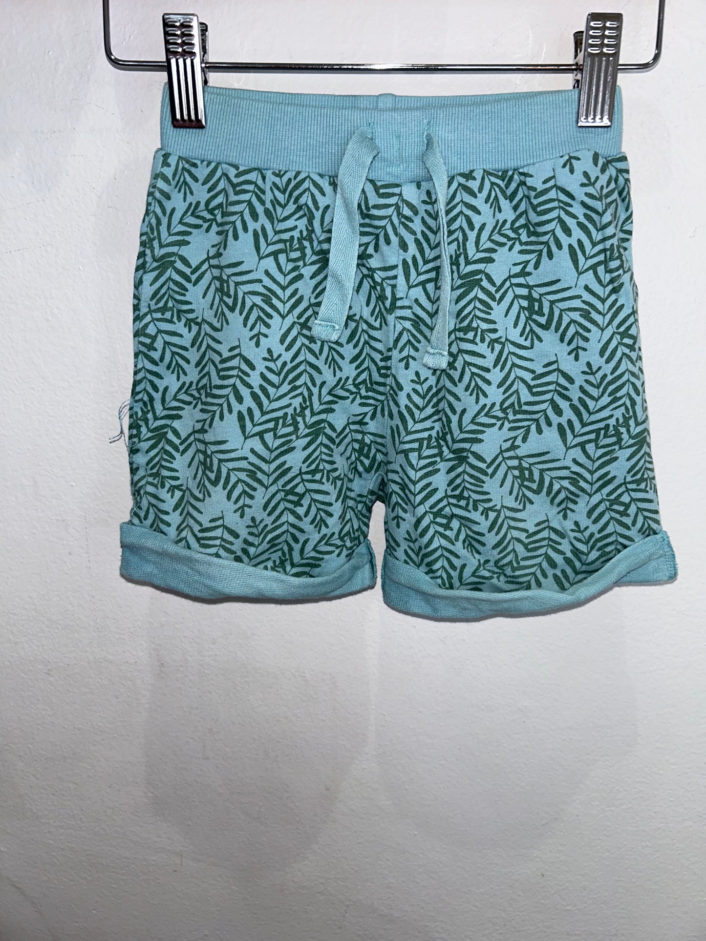 Leafy shorts 18-24m