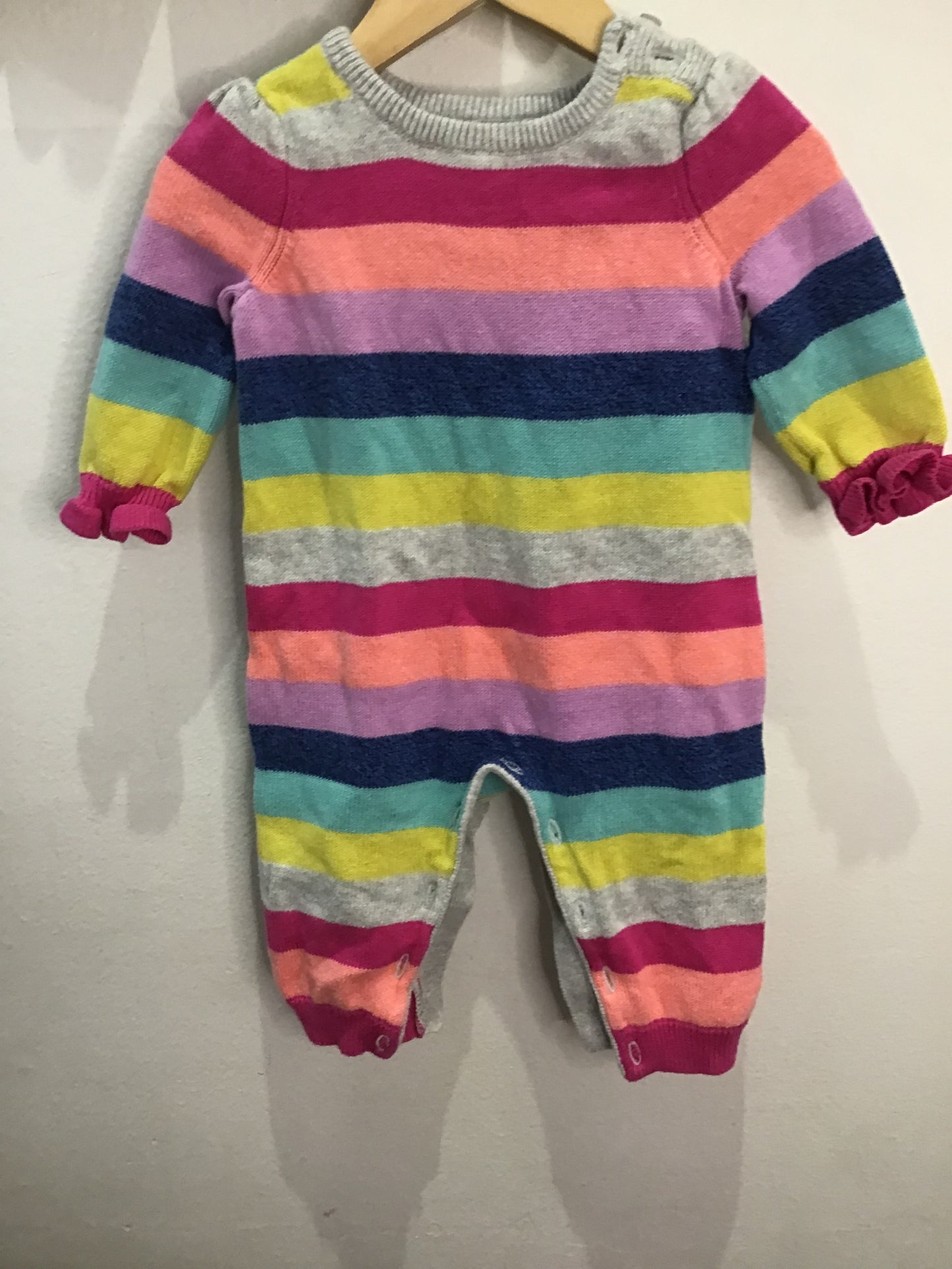 Colourful frilly sleeve sweater romper 3-6m