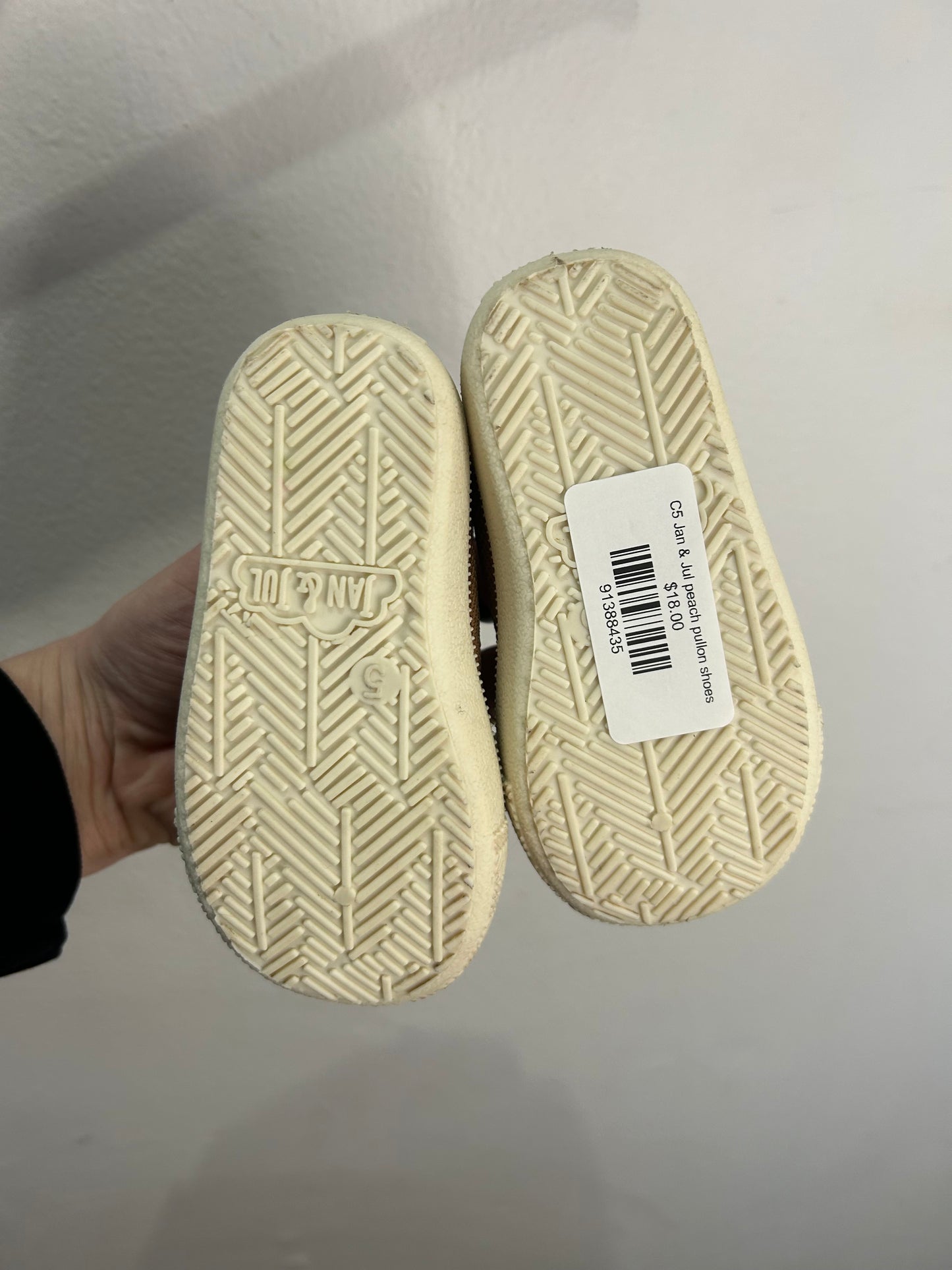 C5 Jan & Jul peach pullon shoes