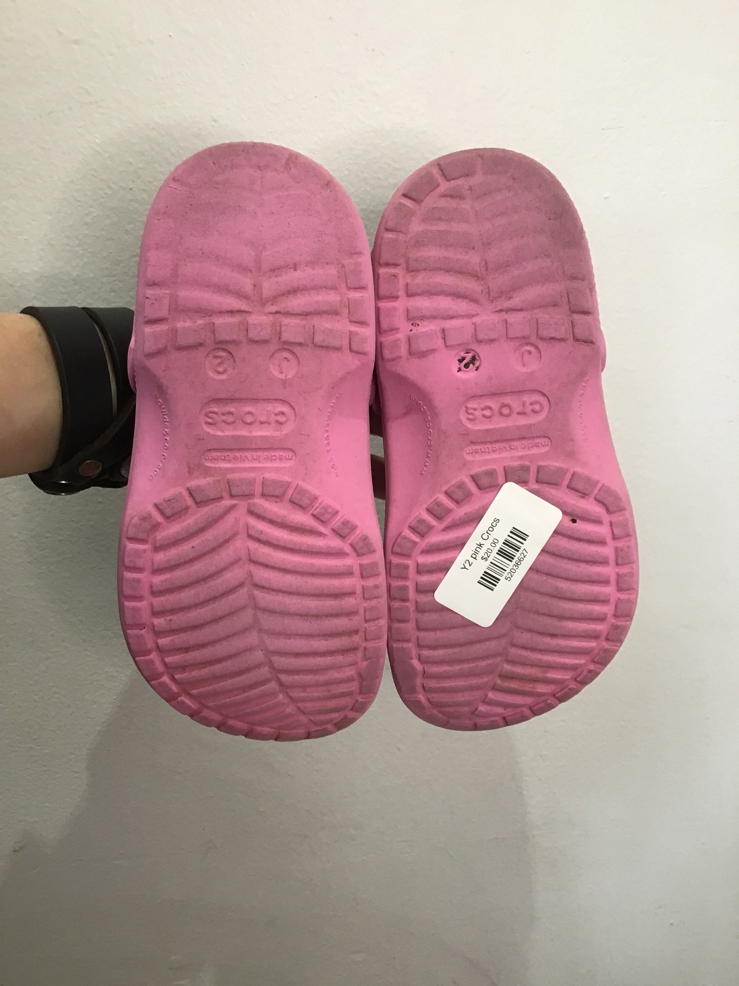 Y2 pink Crocs